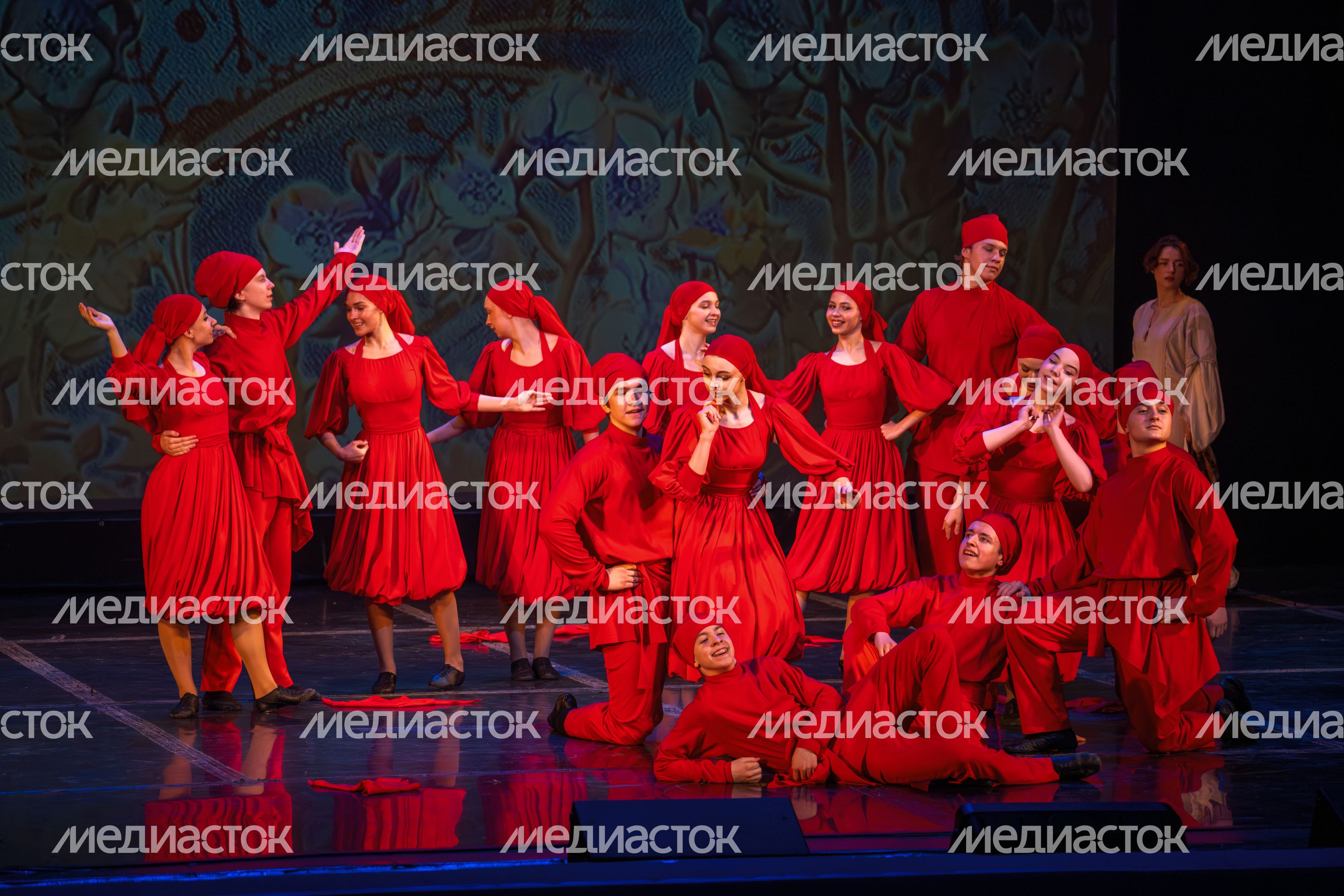 Гала-спектакль «Россия – душа моя» о русской культуре на сцене ДК «Подмосковье» в Красногорске Гала-спектакль «Россия – душа моя» о русской культуре на сцене ДК «Подмосковье» в Красногорске