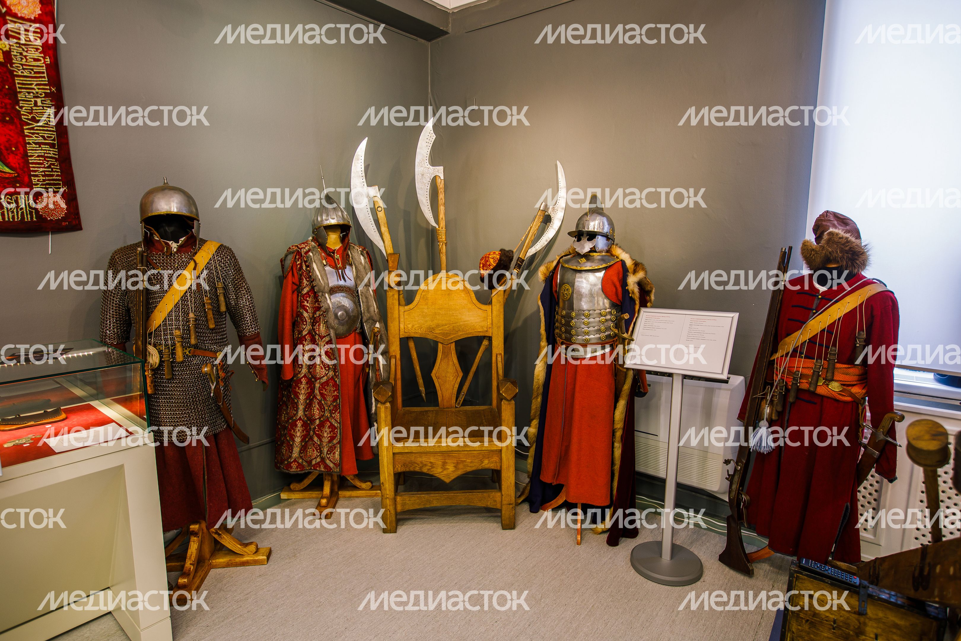 Дмитровский кремль. Историко-патриотическая выставка "Герои столетия" Дмитровский кремль. Историко-патриотическая выставка "Герои столетия"