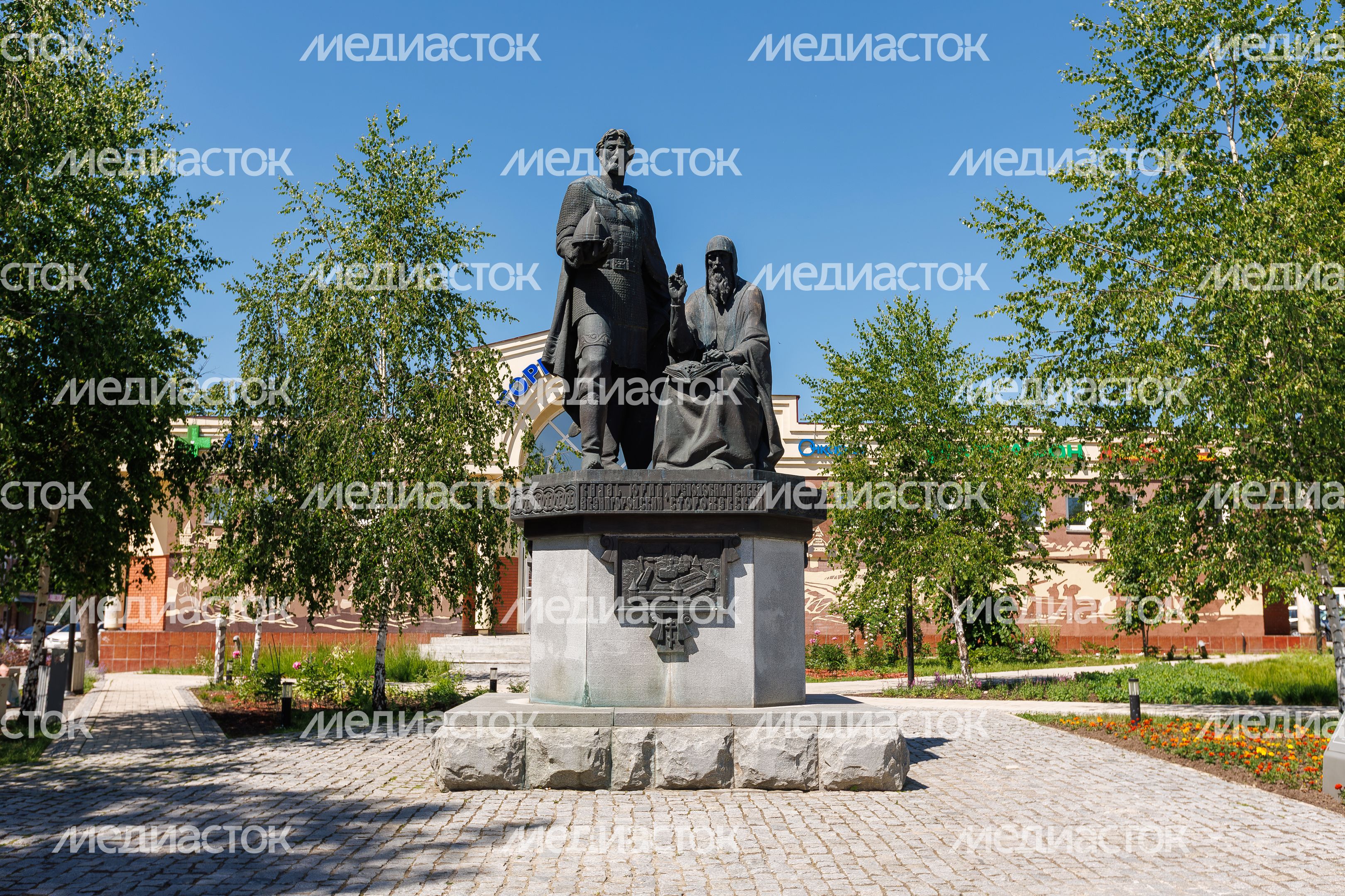 Памятник Савва Сторожевский и Юрий Звенигородский в Звенигороде Памятник Савва Сторожевский и Юрий Звенигородский в Звенигороде