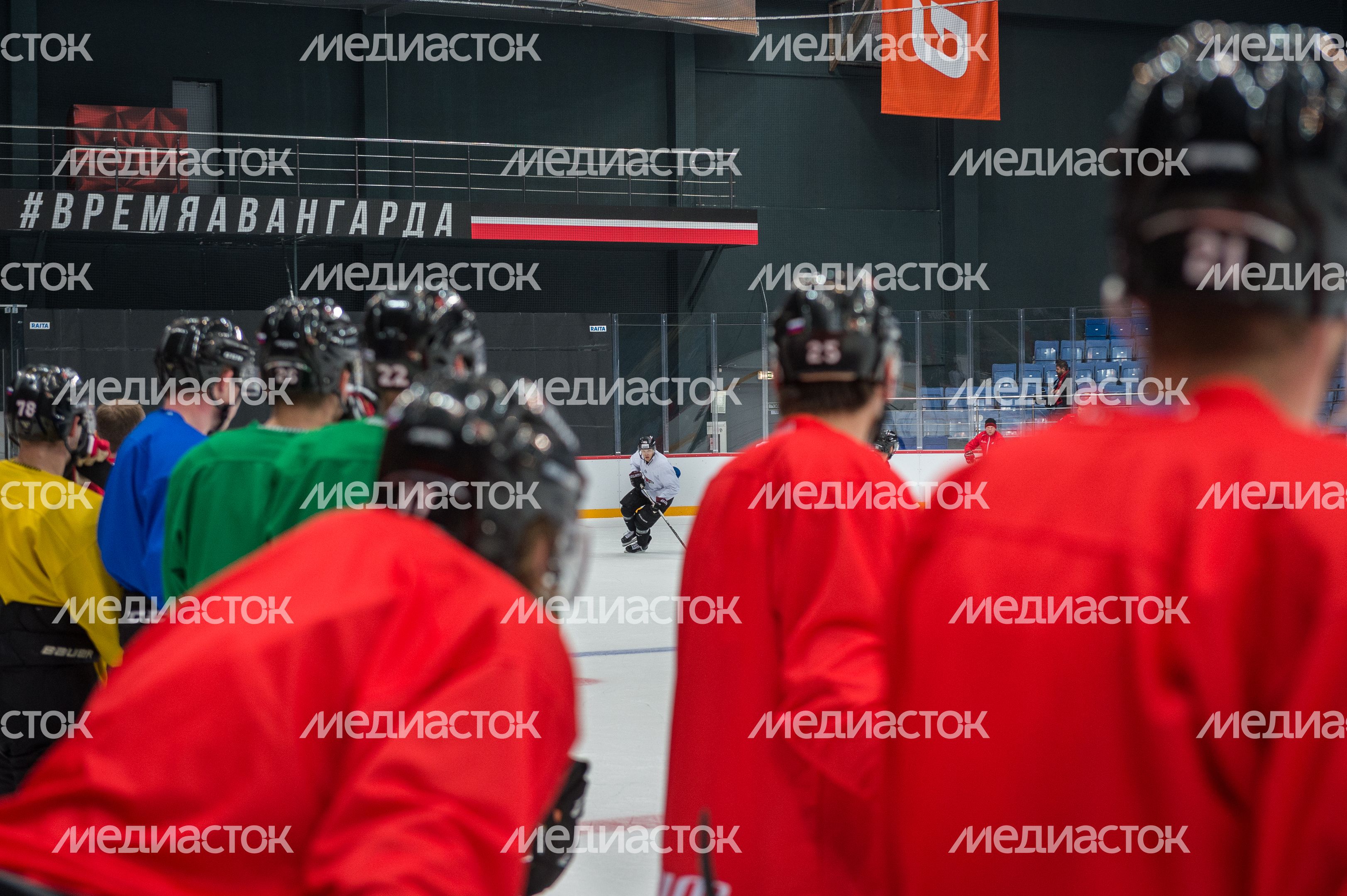 Открытие нового сезона ХК «Авангард» в партнерстве с МКБ в Балашихе