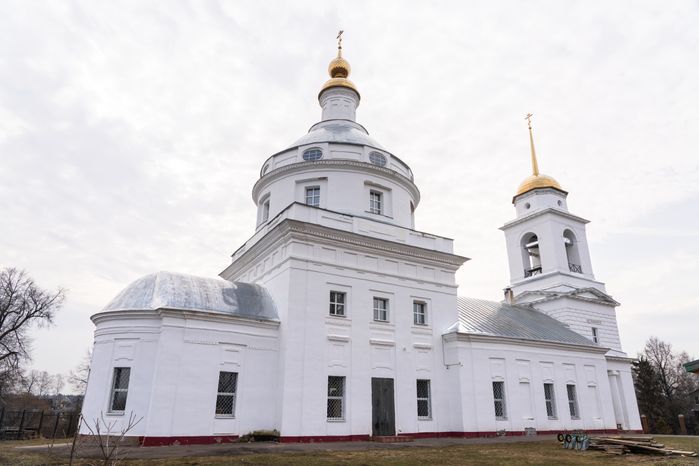 Мемориал погибшим землякам в период Великой Отечественной войны в селе Белая Колпь округа Шаховская