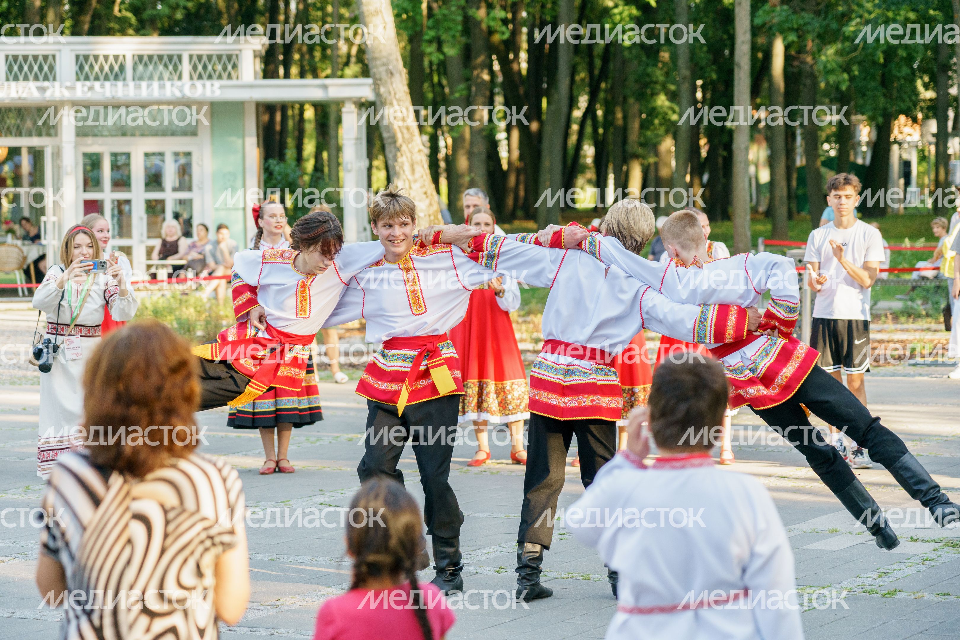 Фестиваль туризма и творчества "Красное сельцо" в Воскресенске Фестиваль туризма и творчества "Красное сельцо" в Воскресенске