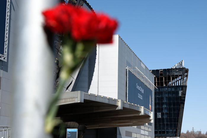 Мемориал в память о жертвах теракта в «Крокус Сити Холле» в Красногорске