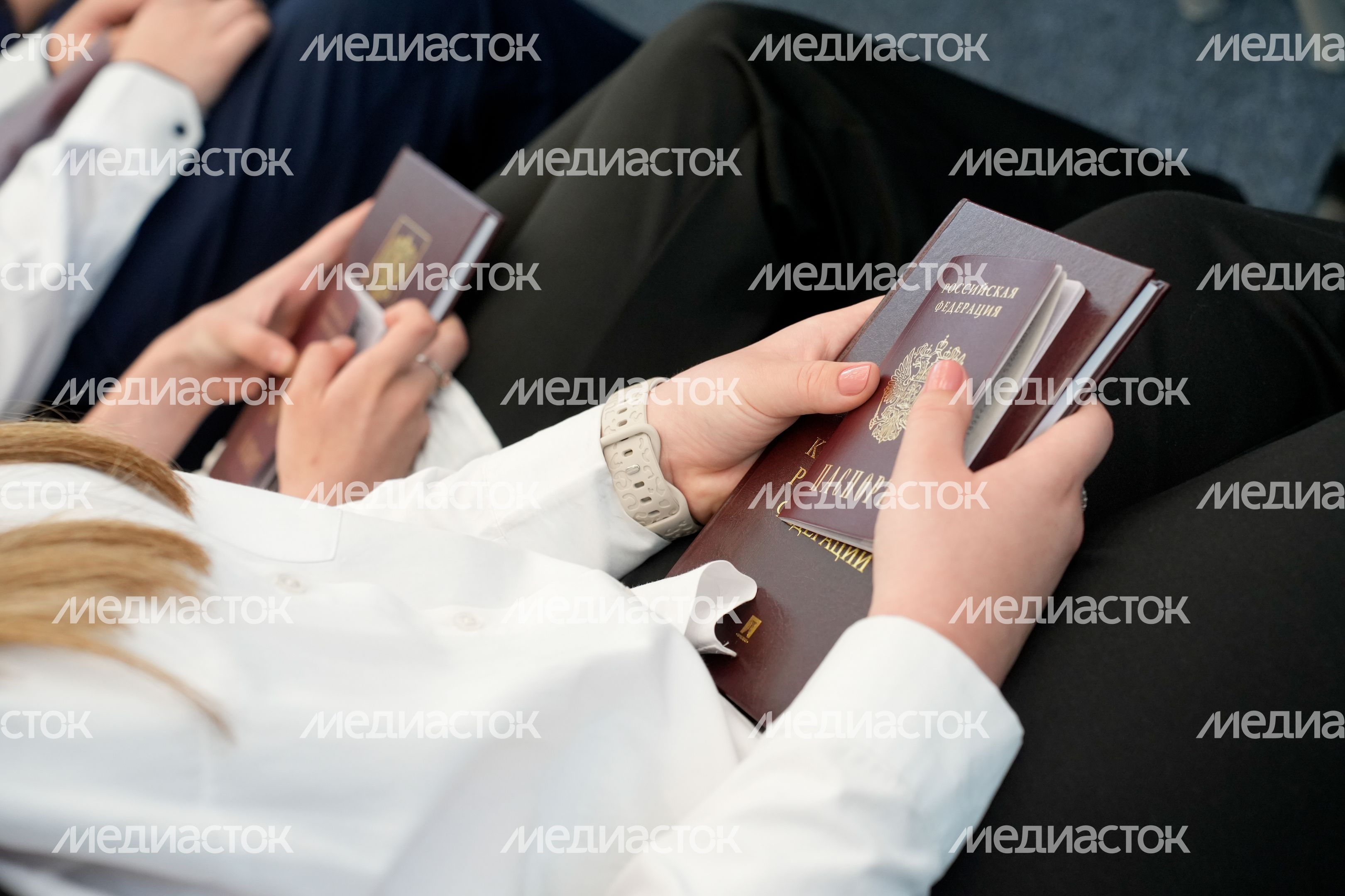 Юным жителям Подмосковья вручили первые паспорта гражданина РФ