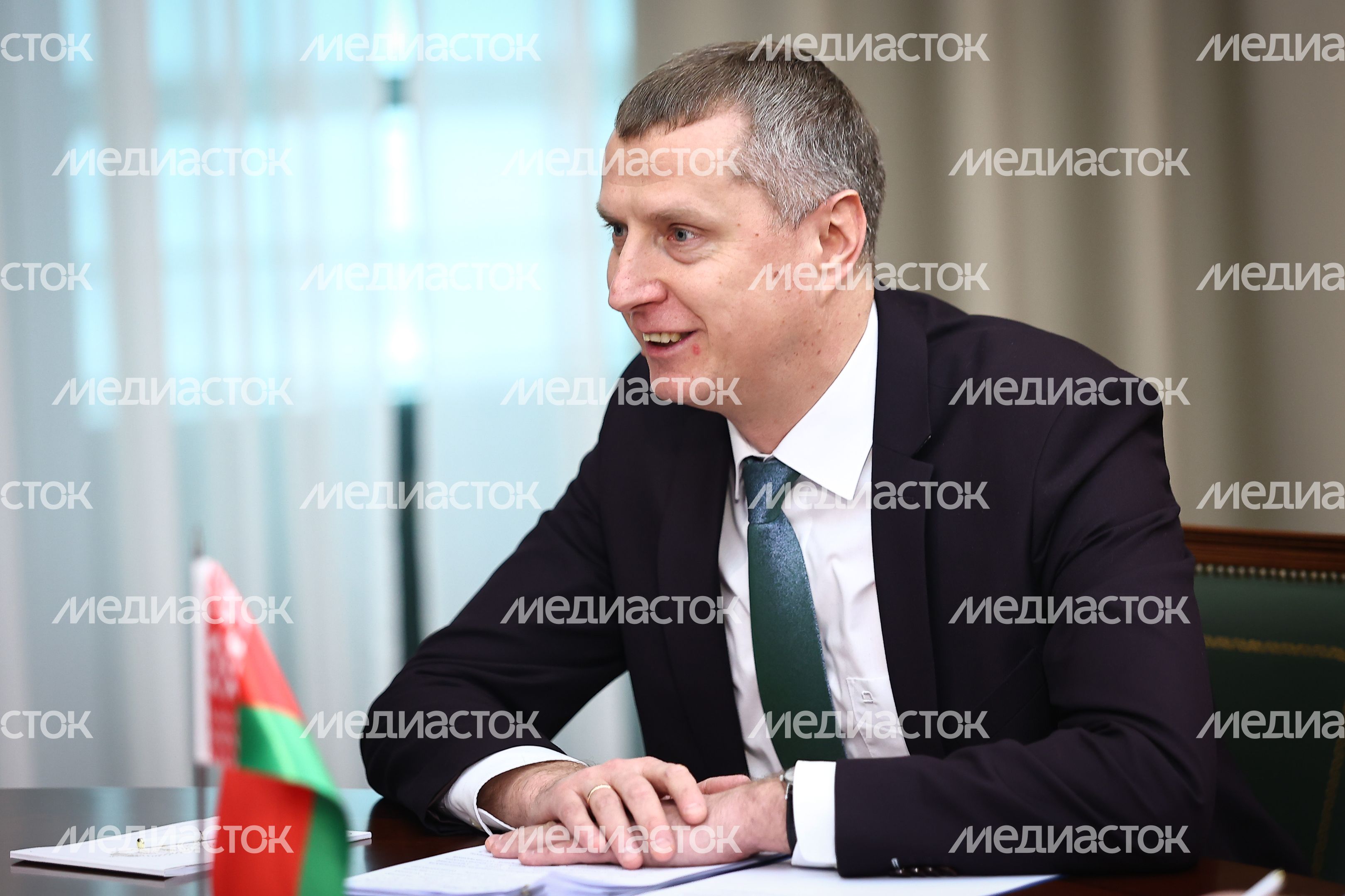 Встреча губернатора с послом Республики Беларусь Встреча губернатора с послом Республики Беларусь
