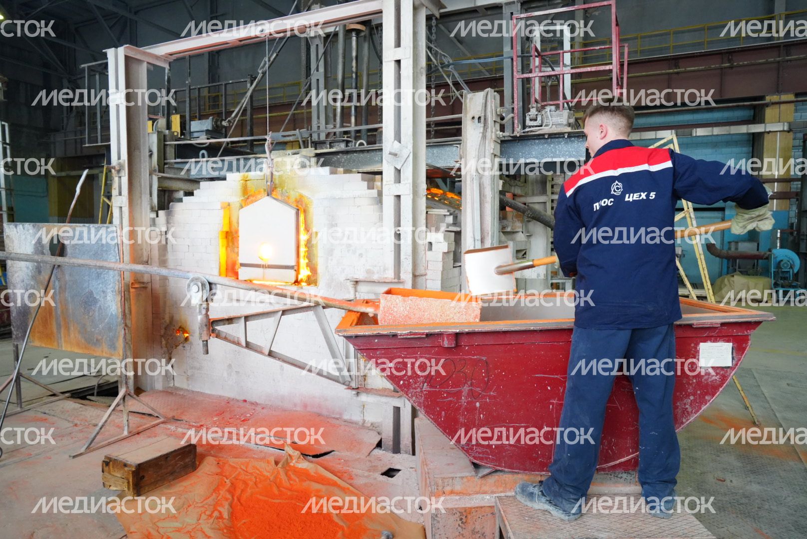 Посещение губернатором завода оптического стекла в Лыткарино