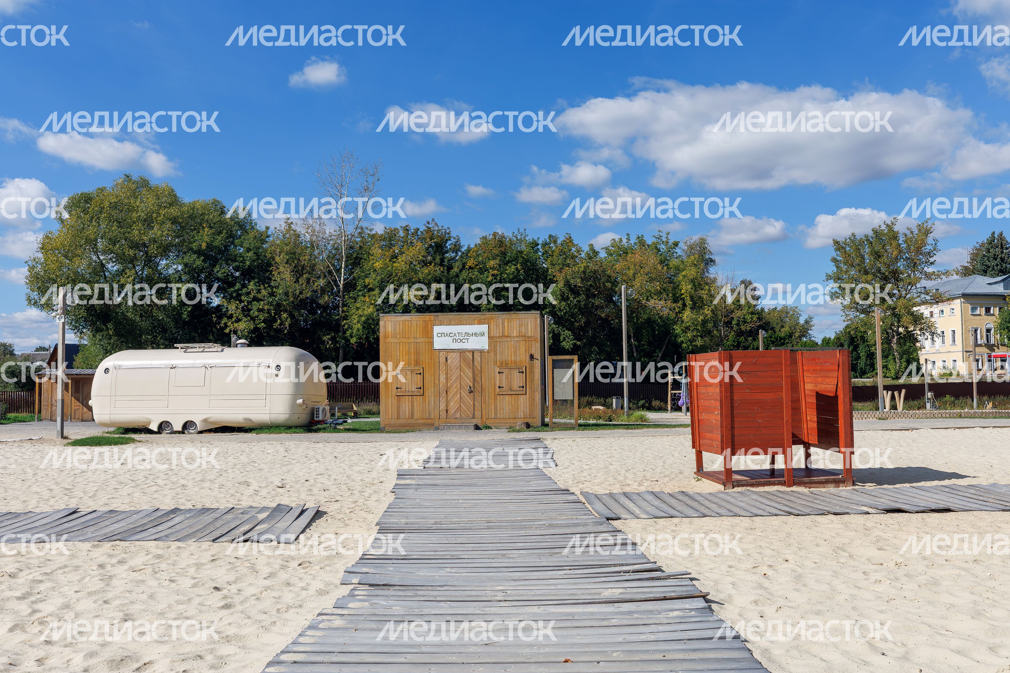 Пляжная зона отдыха на набережной реки Коломенки в Коломне Пляжная зона отдыха на набережной реки Коломенки в Коломне