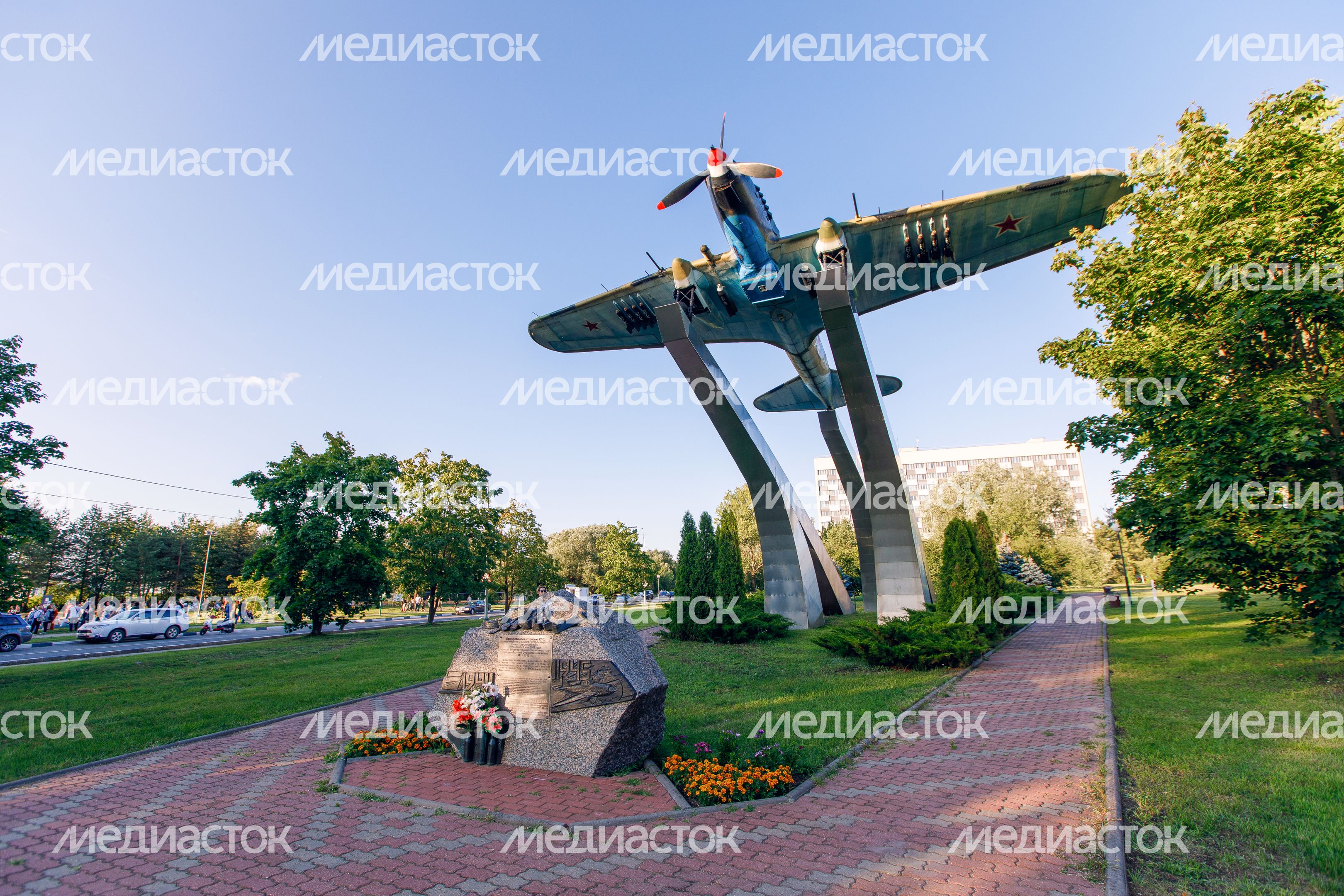 Дубна. Памятник самолету Ил-2 Дубна. Памятник самолету Ил-2