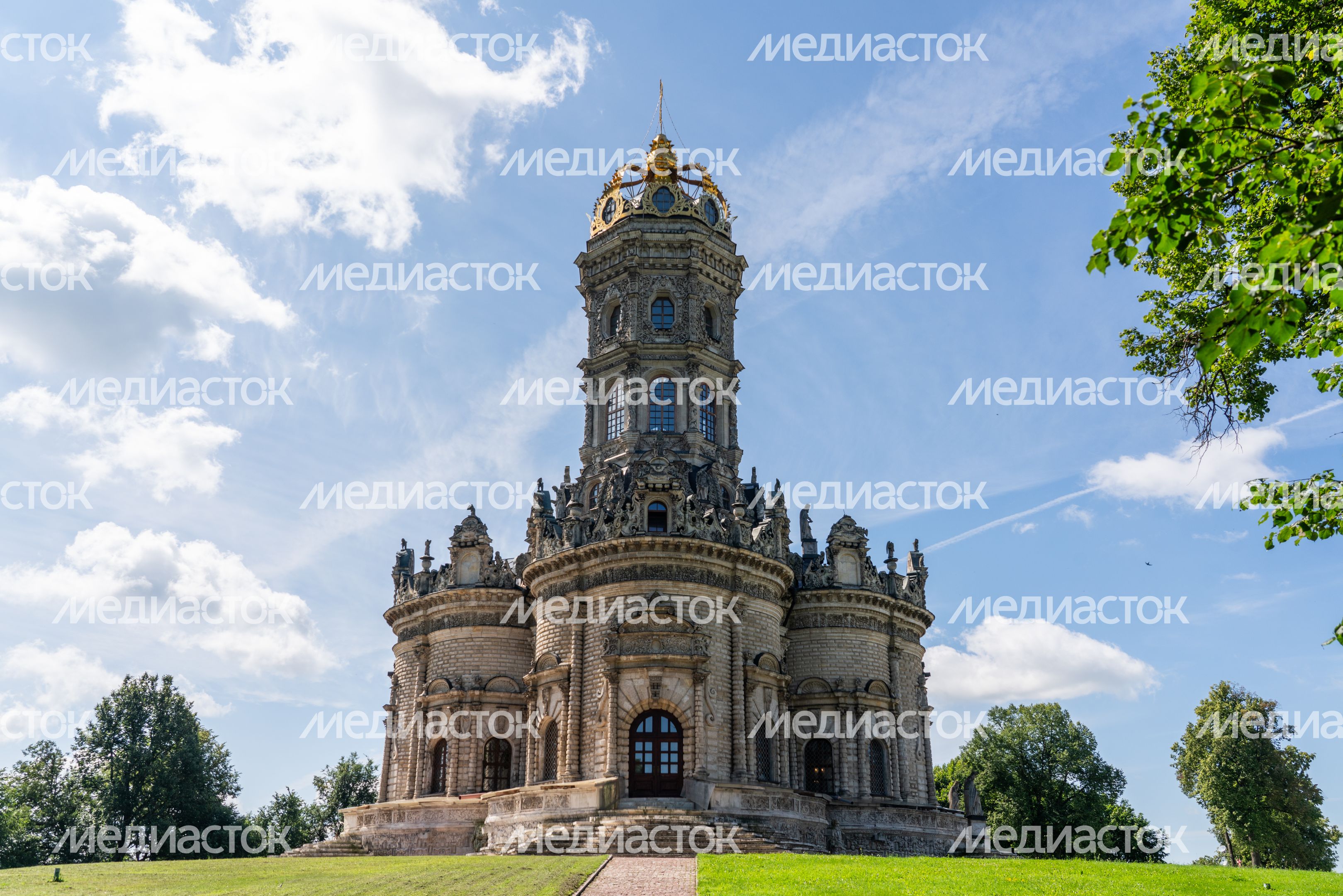 Знаменская церковь в Дубровицах округа Подольск