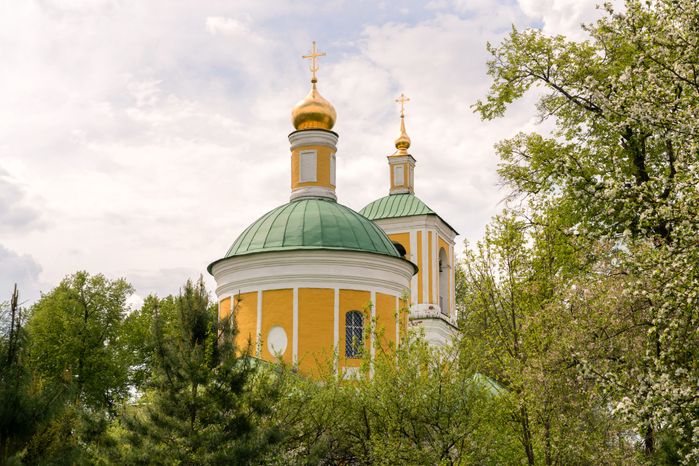 Церковь Усекновения главы Иоанна Предтечи в Чехове