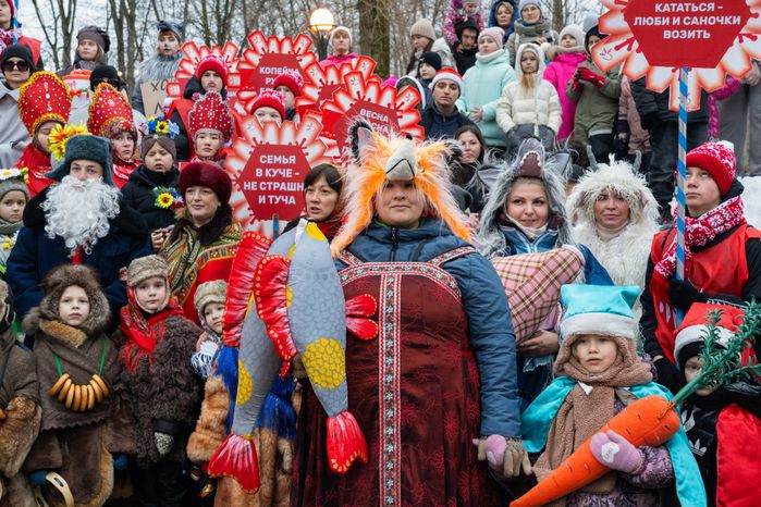 Новогодний уличный карнавал в Клину