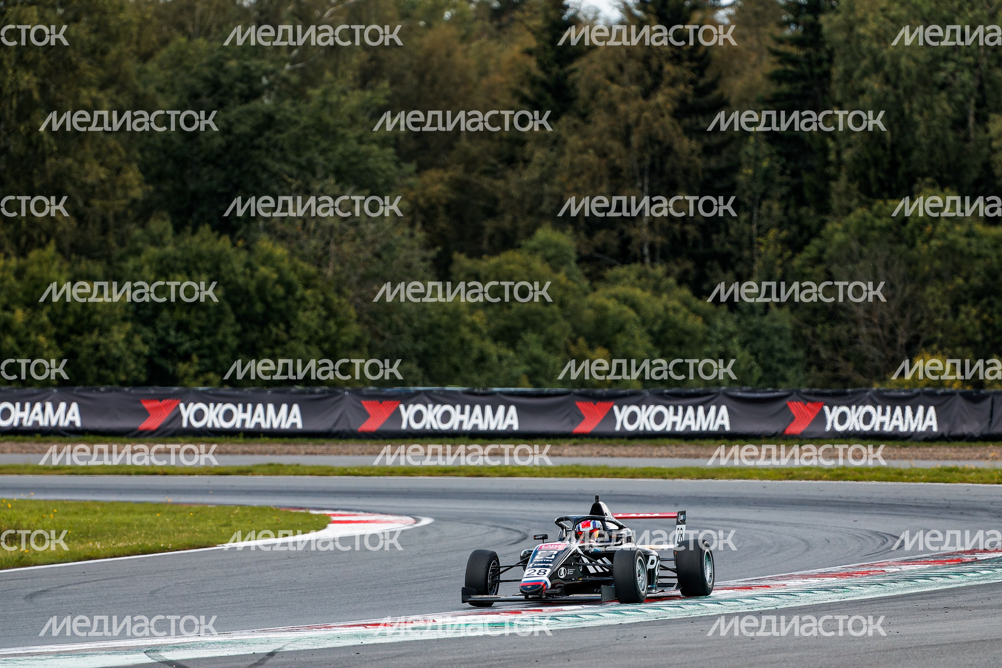 VI этап российской серии кольцевых гонок на автодроме Moscow Raceway