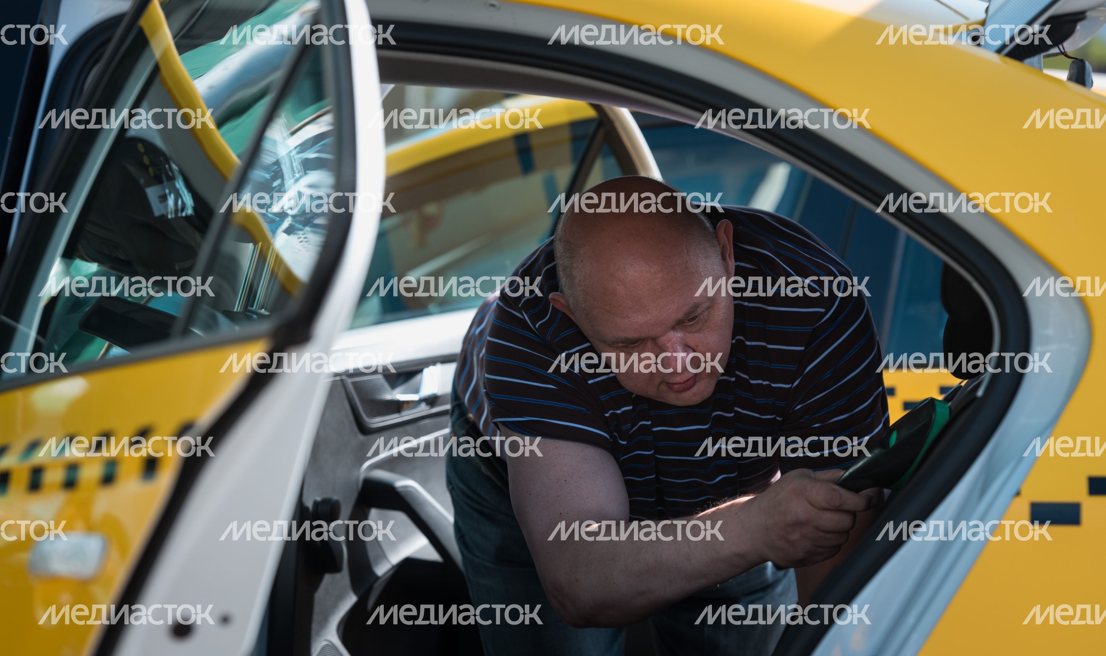 Таксопарк «Резидент Такси»