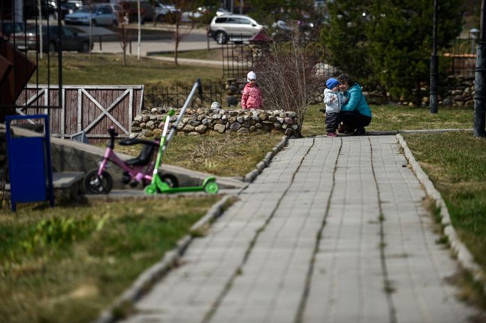 Детская площадка в поселке Шаховская