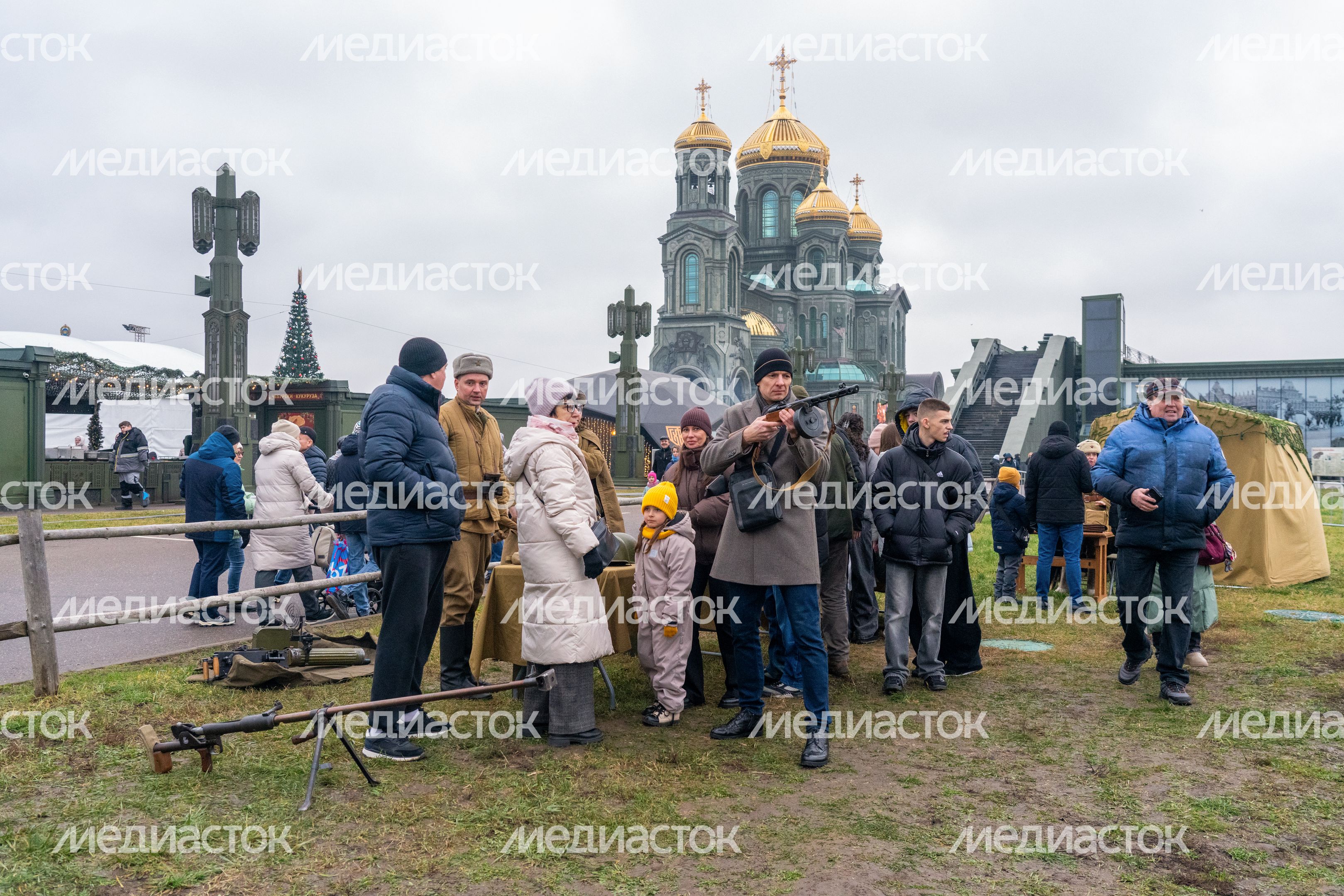 Интерактивные площадки для зрителей военно-исторической реконструкции «Битва под Москвой» ко Дню воинской славы России Интерактивные площадки для зрителей военно-исторической реконструкции «Битва под Москвой» ко Дню воинской славы России