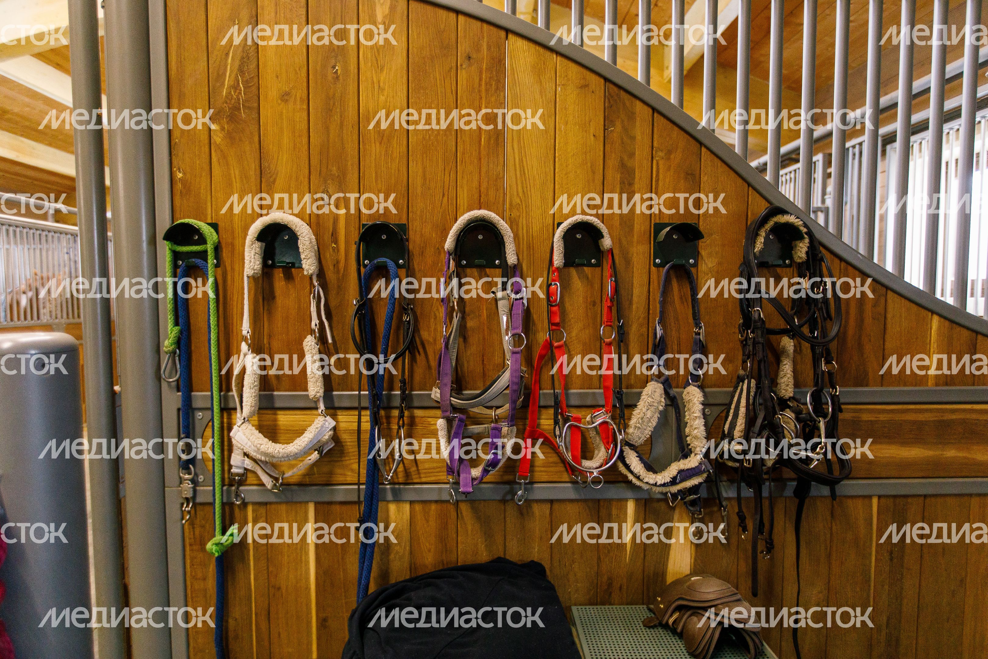 Конноспортивный комплекс Emerald Stables в Клину