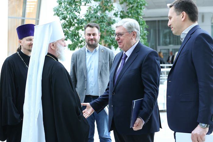 Вячеслав Духин, митрополит Крутицкий и Коломенский Павел и Председатель Общественной палаты Московской области Анатолий Торкунов
