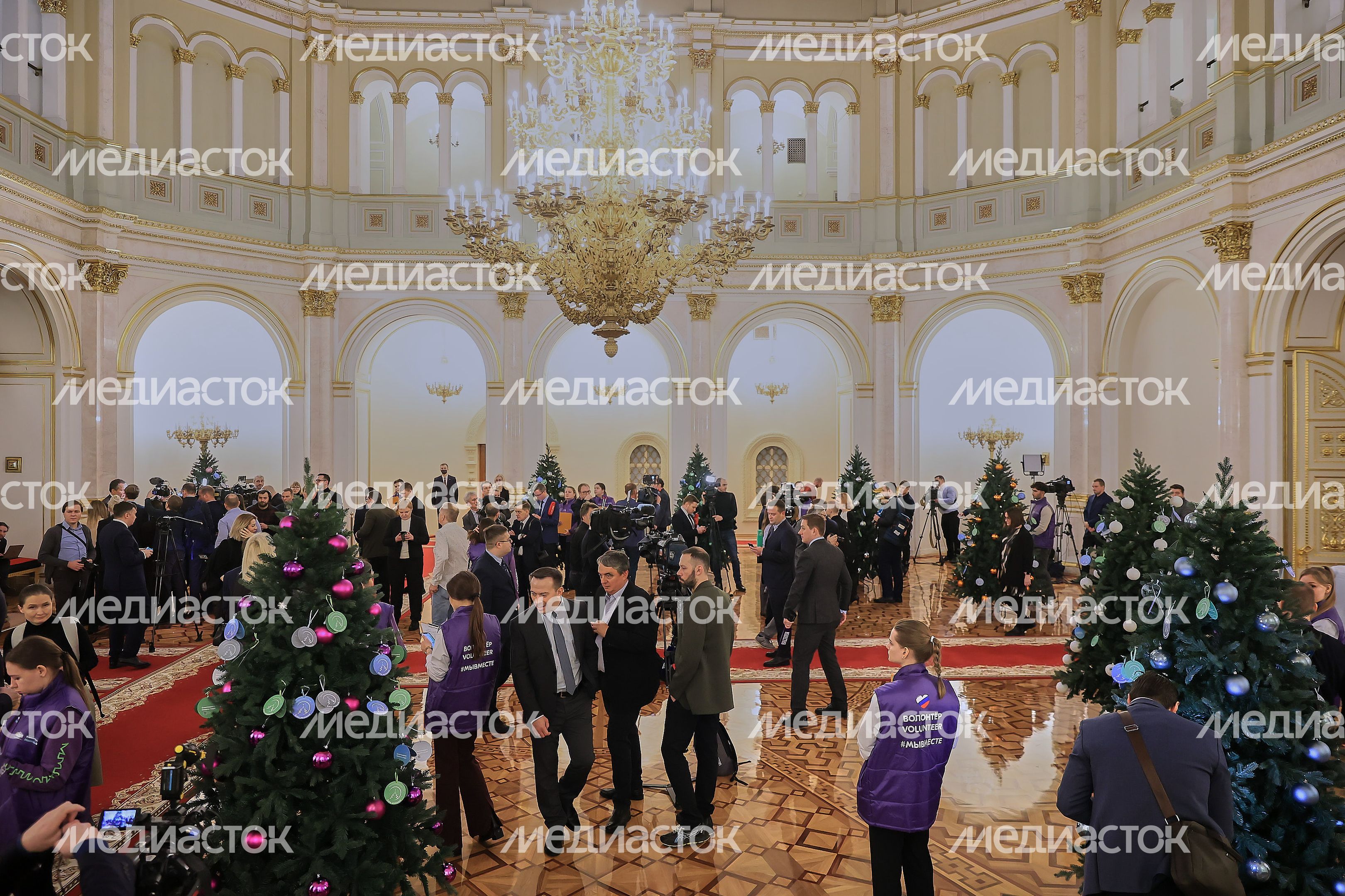 Участие Губернатора во Всероссийской акции «Елка желаний»