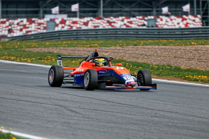 Гоночный уик-енд в Волоколамском округе на трассе Moscow Raceway