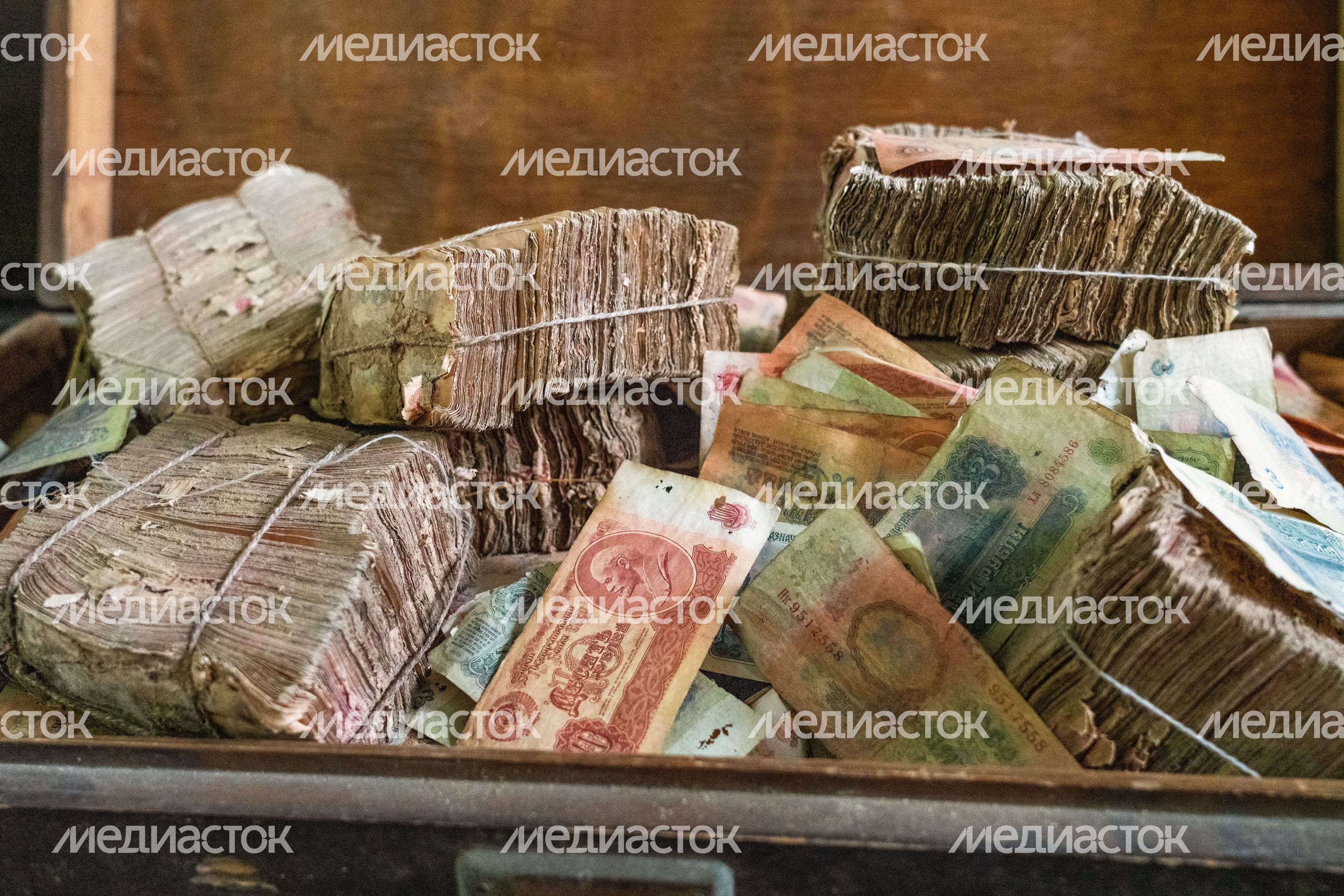 Выставка необычных денежных знаков в Горках Ленинских Выставка необычных денежных знаков в Горках Ленинских
