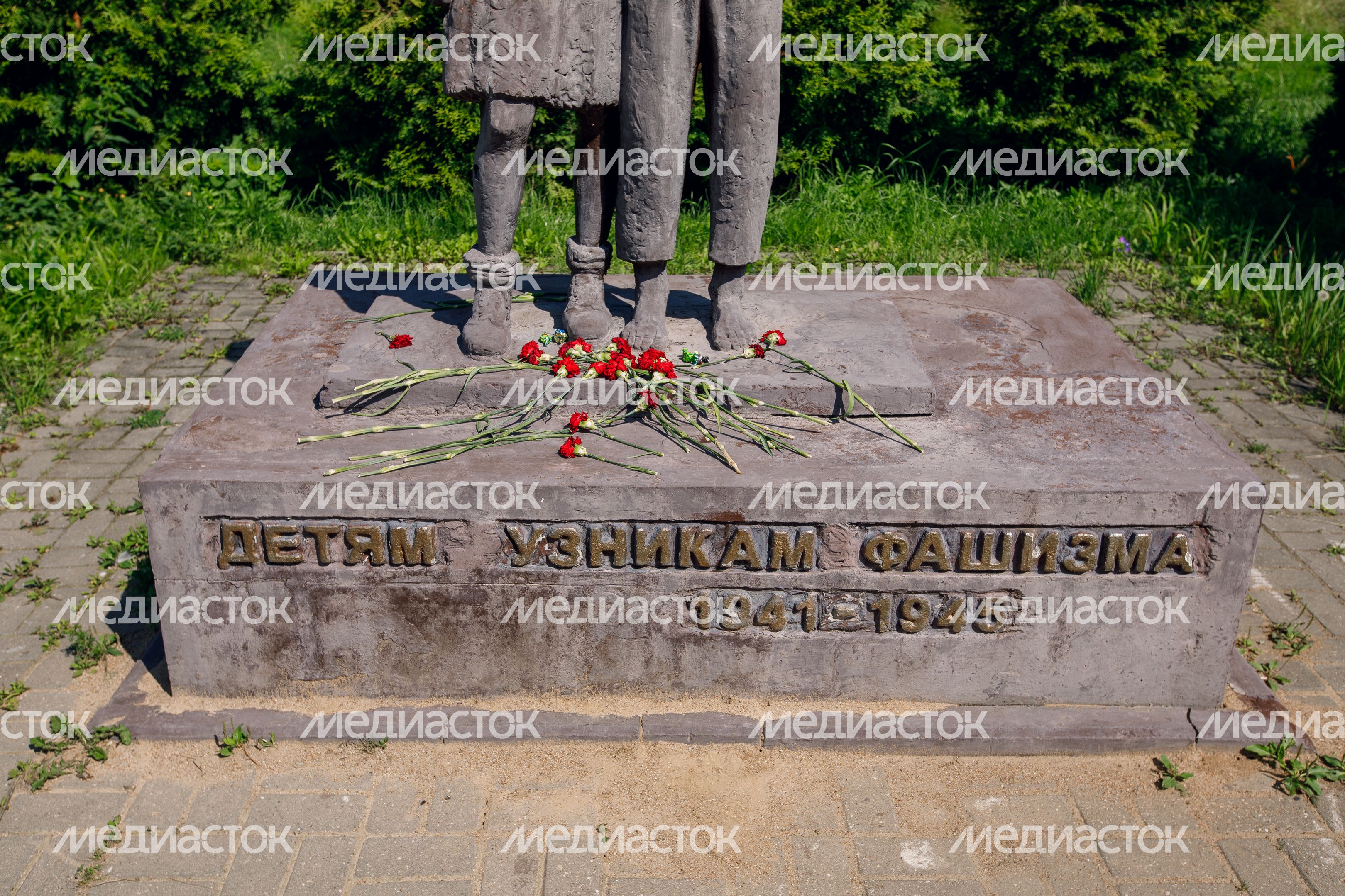 Лобня. Памятник «Детям — узникам фашизма» Лобня. Памятник «Детям — узникам фашизма»