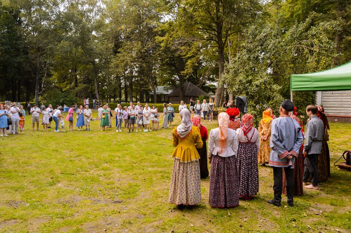 Чехов. Мелихово. Фольклорный фестиваль "Три Спаса"