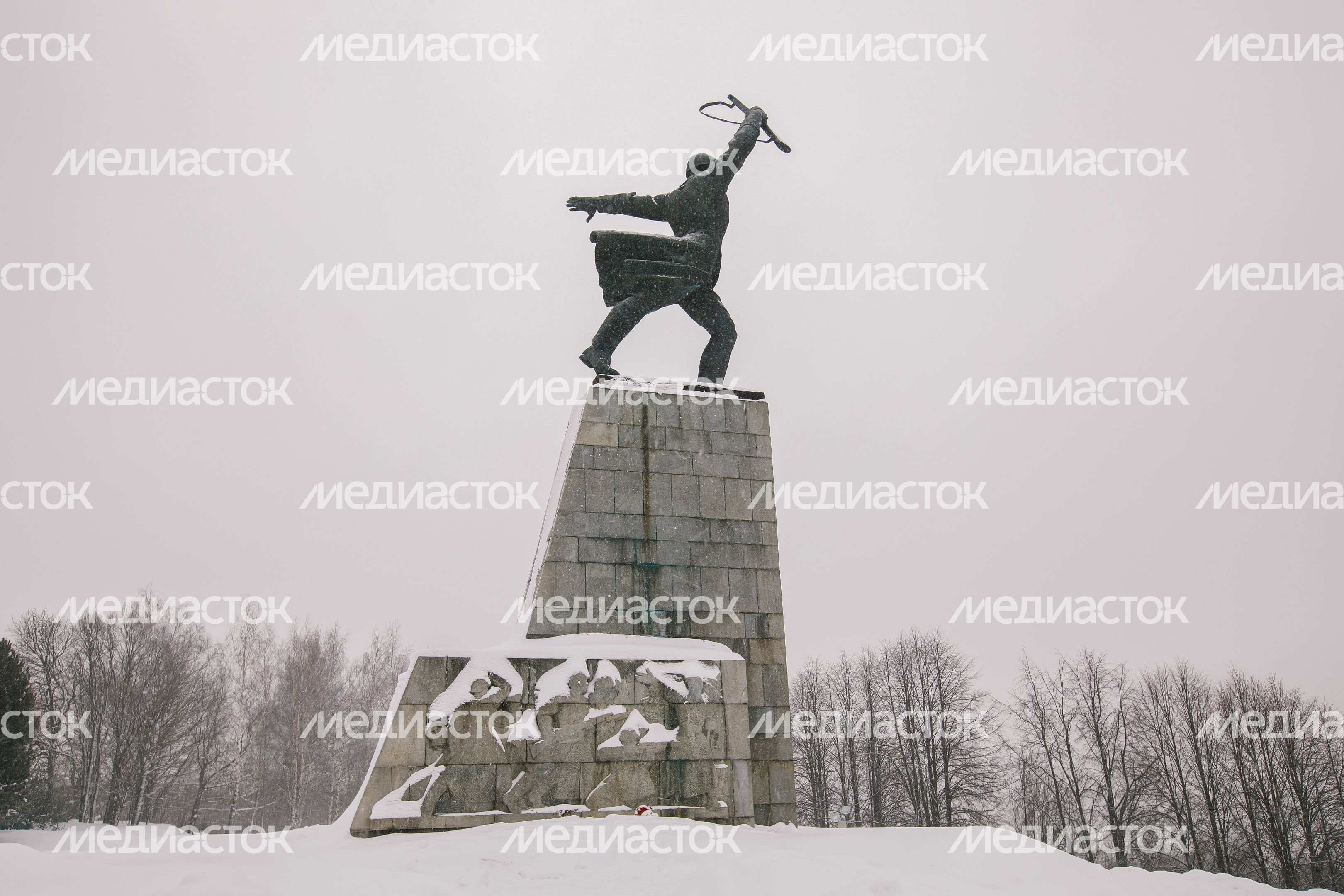 Яхрома. Мемориал "Перемиловская высота" Яхрома. Мемориал "Перемиловская высота"