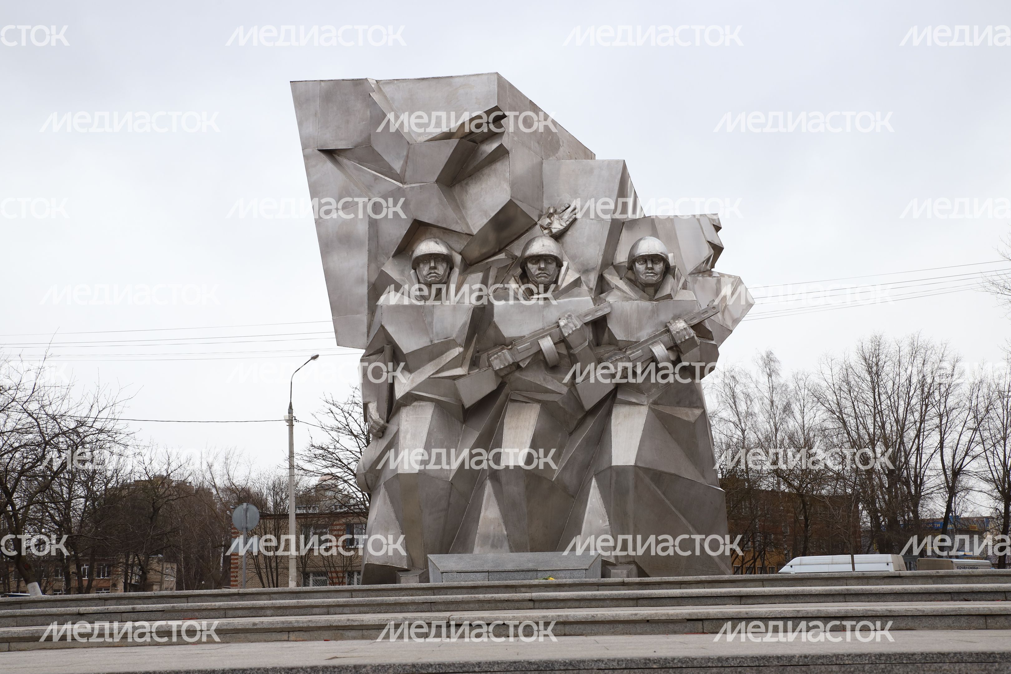 Памятник подольским курсантам Памятник подольским курсантам