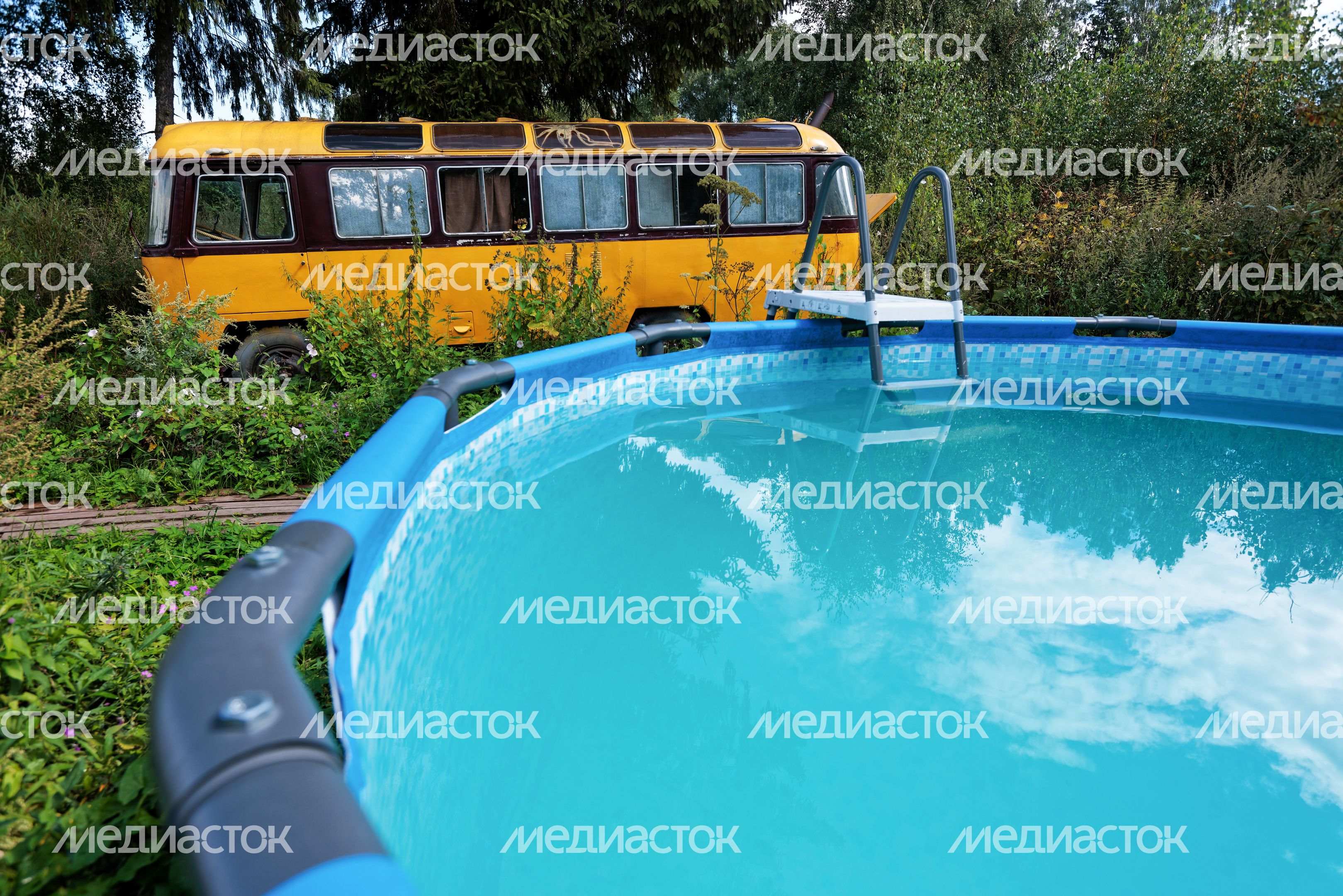 Автоглэмпинг Hippy Hotel в Наро-Фоминском округе Автоглэмпинг Hippy Hotel в Наро-Фоминском округе