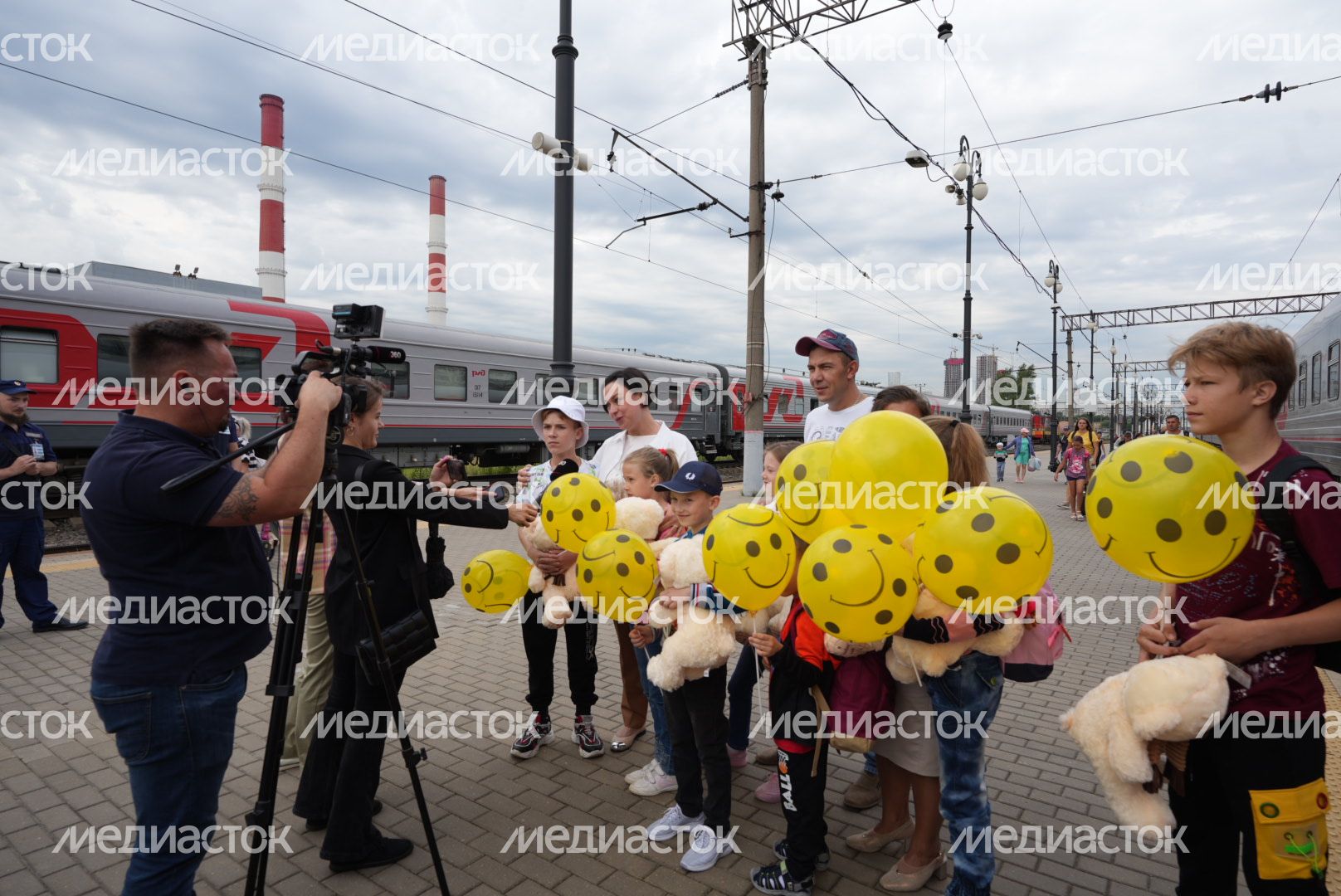 Семья из Подмосковья взяла под опеку 9 детей из ДНР