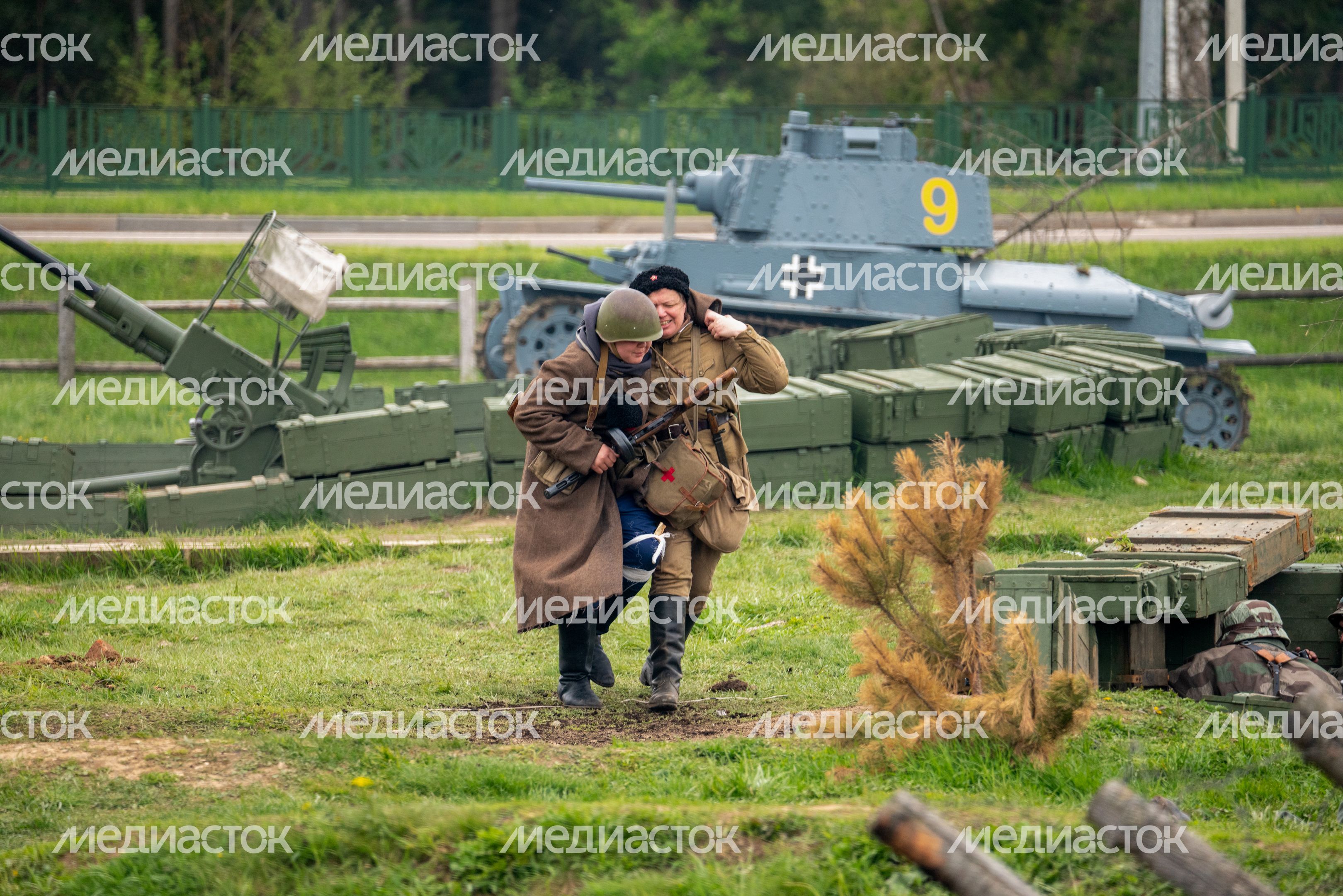 Военно-историческая реконструкция «Штурм Кенигсберга» в День Победы в парке «Патриот» Одинцовского округа Военно-историческая реконструкция «Штурм Кенигсберга» в День Победы в парке «Патриот» Одинцовского округа