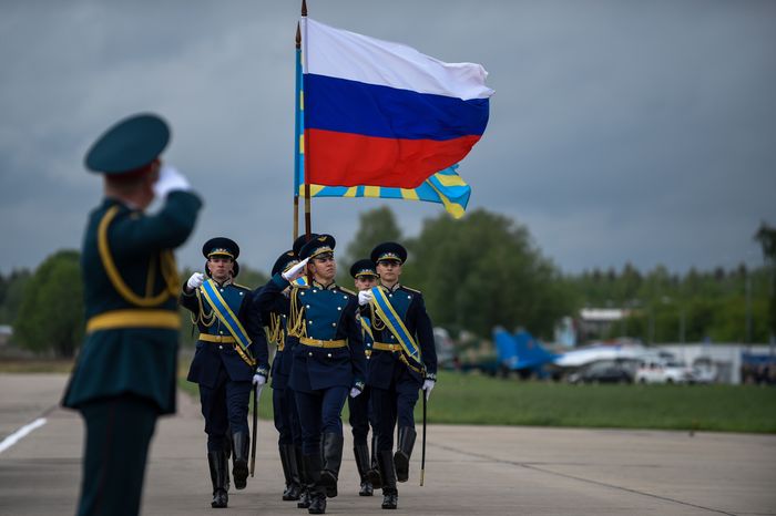 Юбилей пилотажных групп ВКС РФ «Русские Витязи» и «Стрижи» в Кубинке