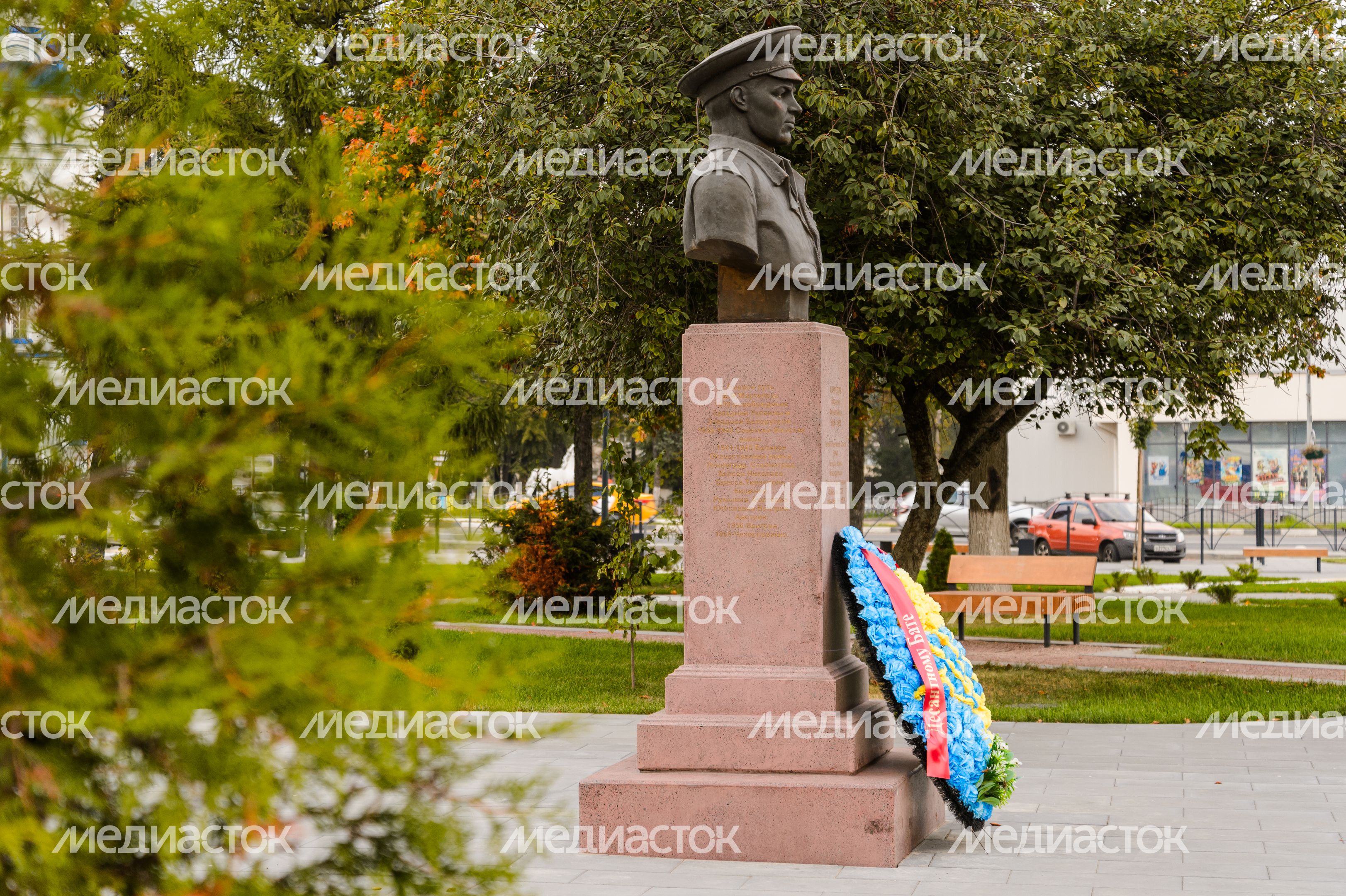 Бронницы. Бюст В.Ф. Маргелова Бронницы. Бюст В.Ф. Маргелова