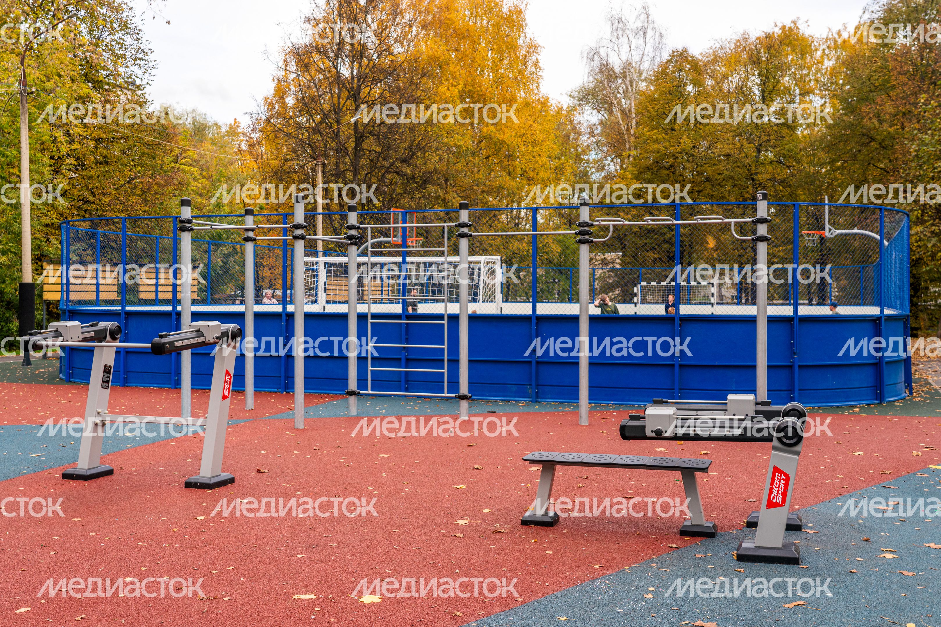 Новая спортивная площадка у дома №4 на улице Ленина в Истре Новая спортивная площадка у дома №4 на улице Ленина в Истре