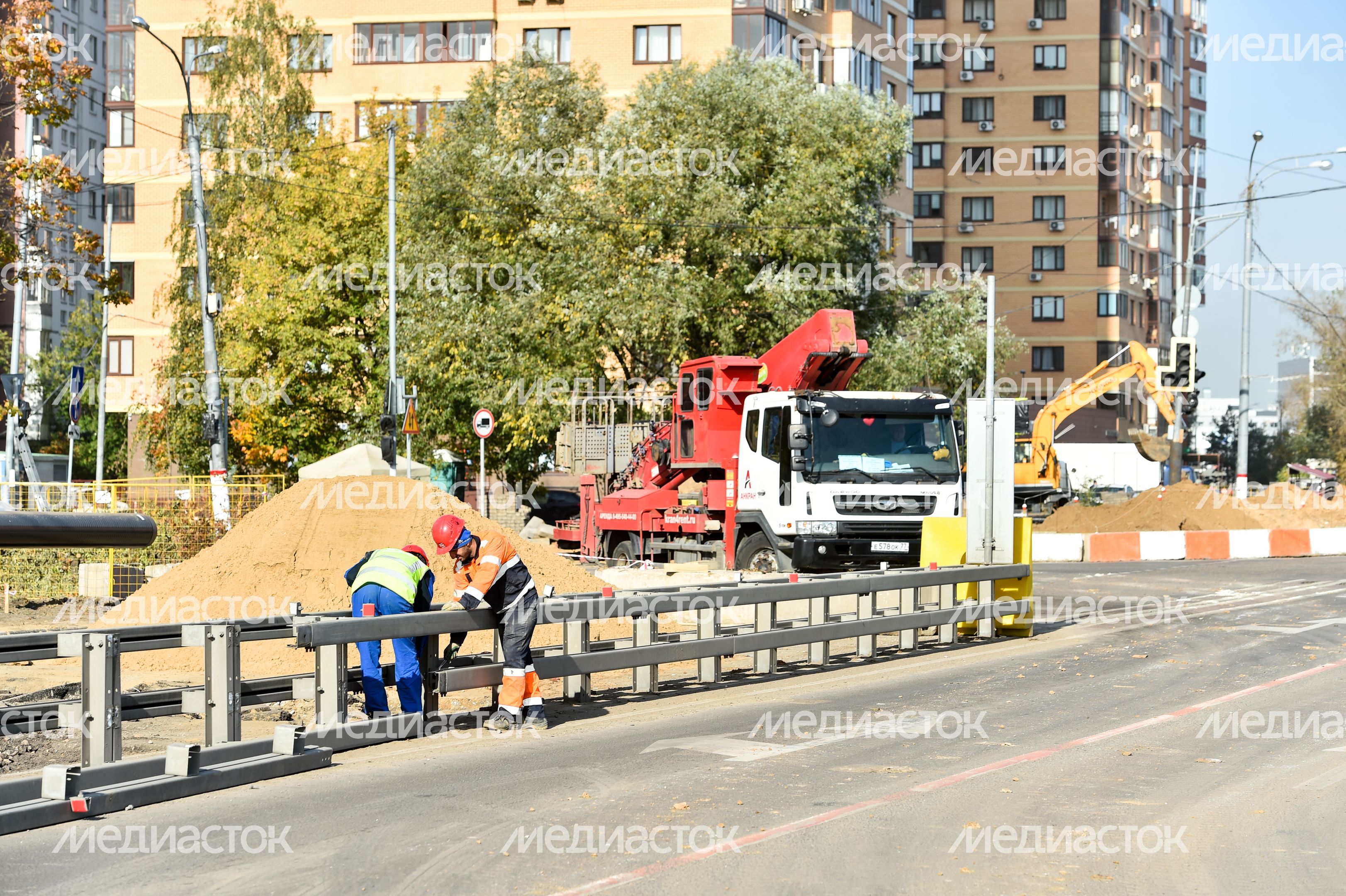Надвижка арочного пролета на развязке Ленинградского шоссе в Химках