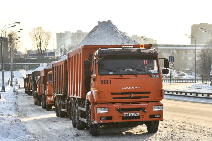 Утилизация снега на снегосплавном пункте «Черкизово»