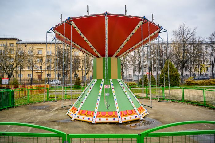 Аттракционы ждут лета в парке культуры и отдыха «Пегас» в Егорьевске осенью