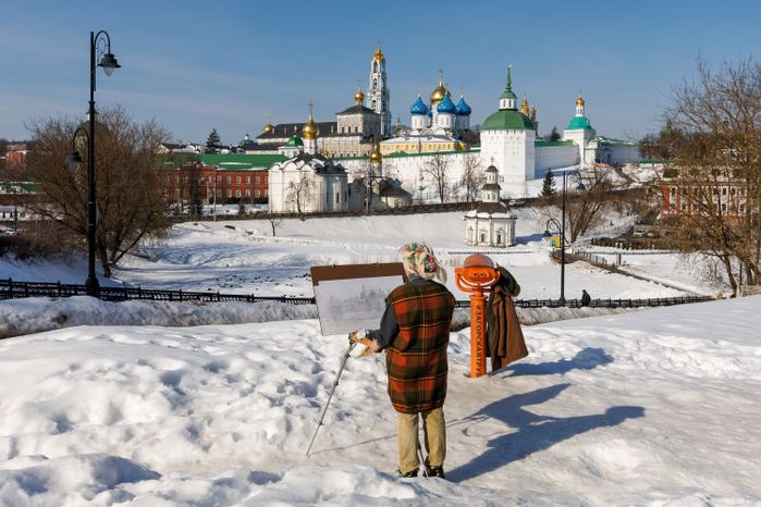 Вид на Свято-Троицкую Сергиеву лавру в Сергиевом Посаде с Блинной горы