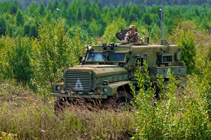 Тактическая реконструкция ко Дню ВДВ в парке "Патриот"