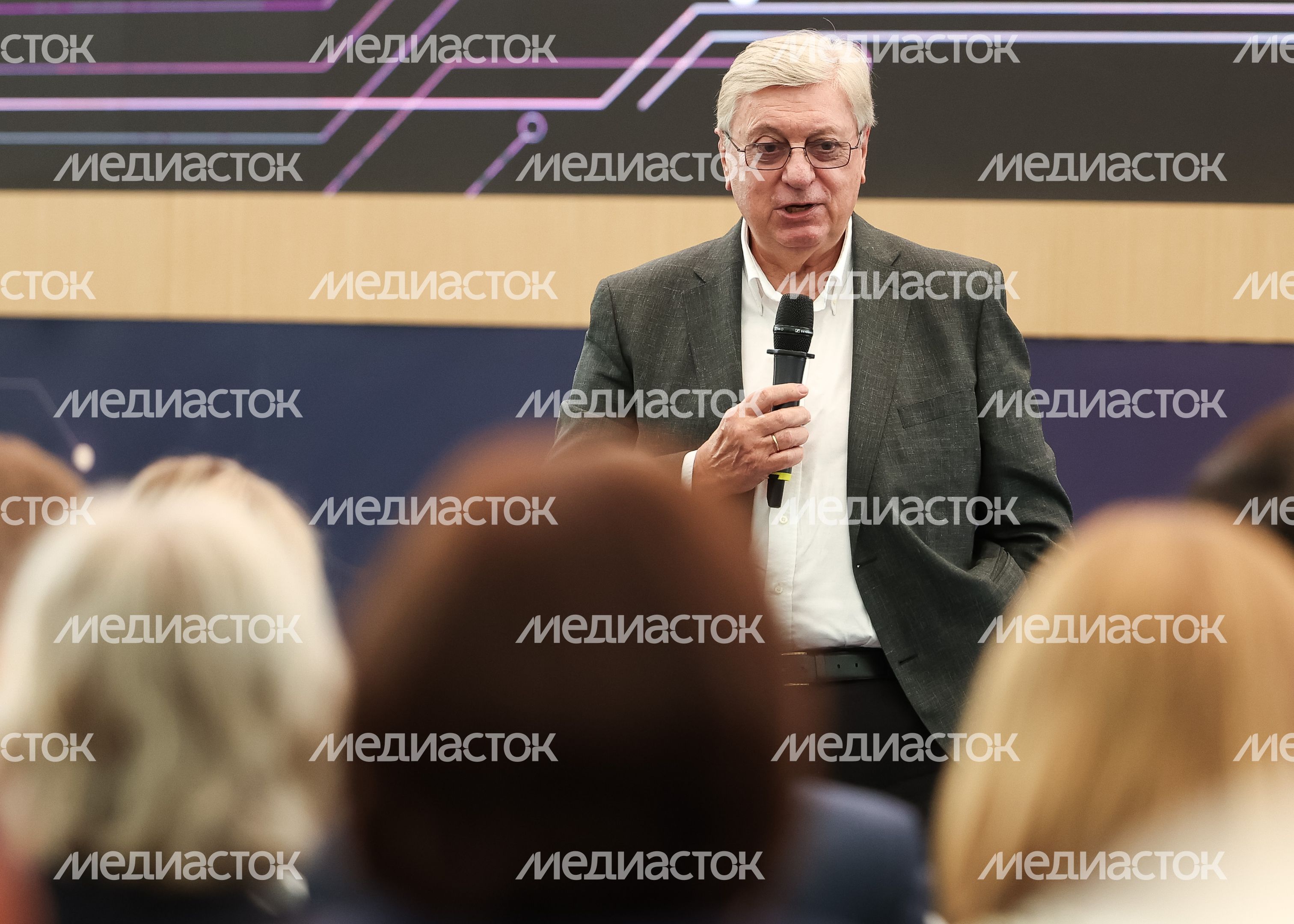 Анатолий Торкунов на пленарной сессии "Образование будущего" в рамках Форума педагогов Подмосковья Анатолий Торкунов на пленарной сессии "Образование будущего" в рамках Форума педагогов Подмосковья