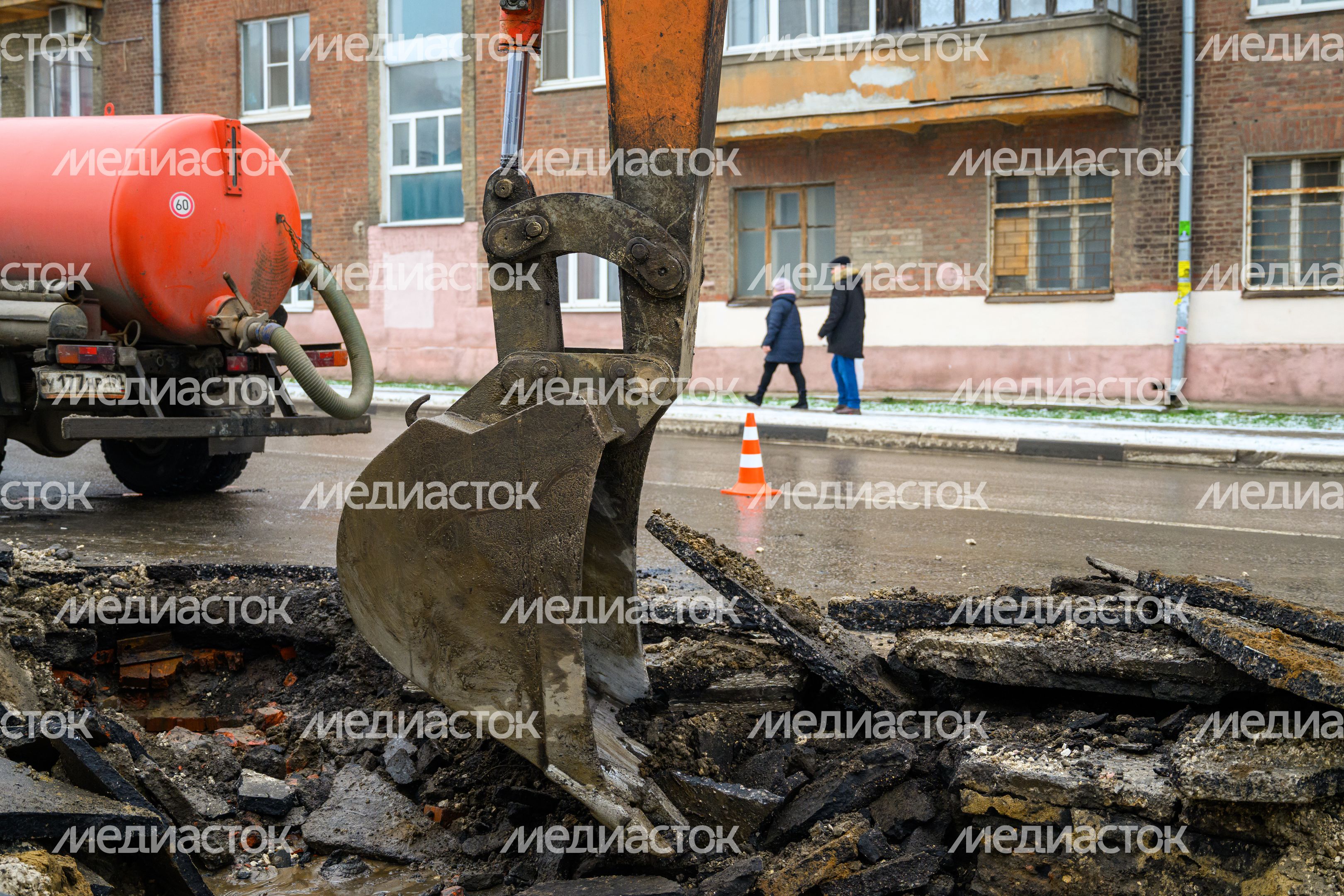 Рабочие Мособлводоканала провели техобслуживание инфраструктуры водоснабжения Павловского Посада Рабочие Мособлводоканала провели техобслуживание инфраструктуры водоснабжения Павловского Посада
