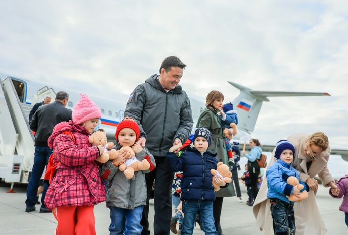Встреча детей-сирот из ДНР, прибывших в Подмосковье, Губернатором Московской области и детским омбудсменом РФ