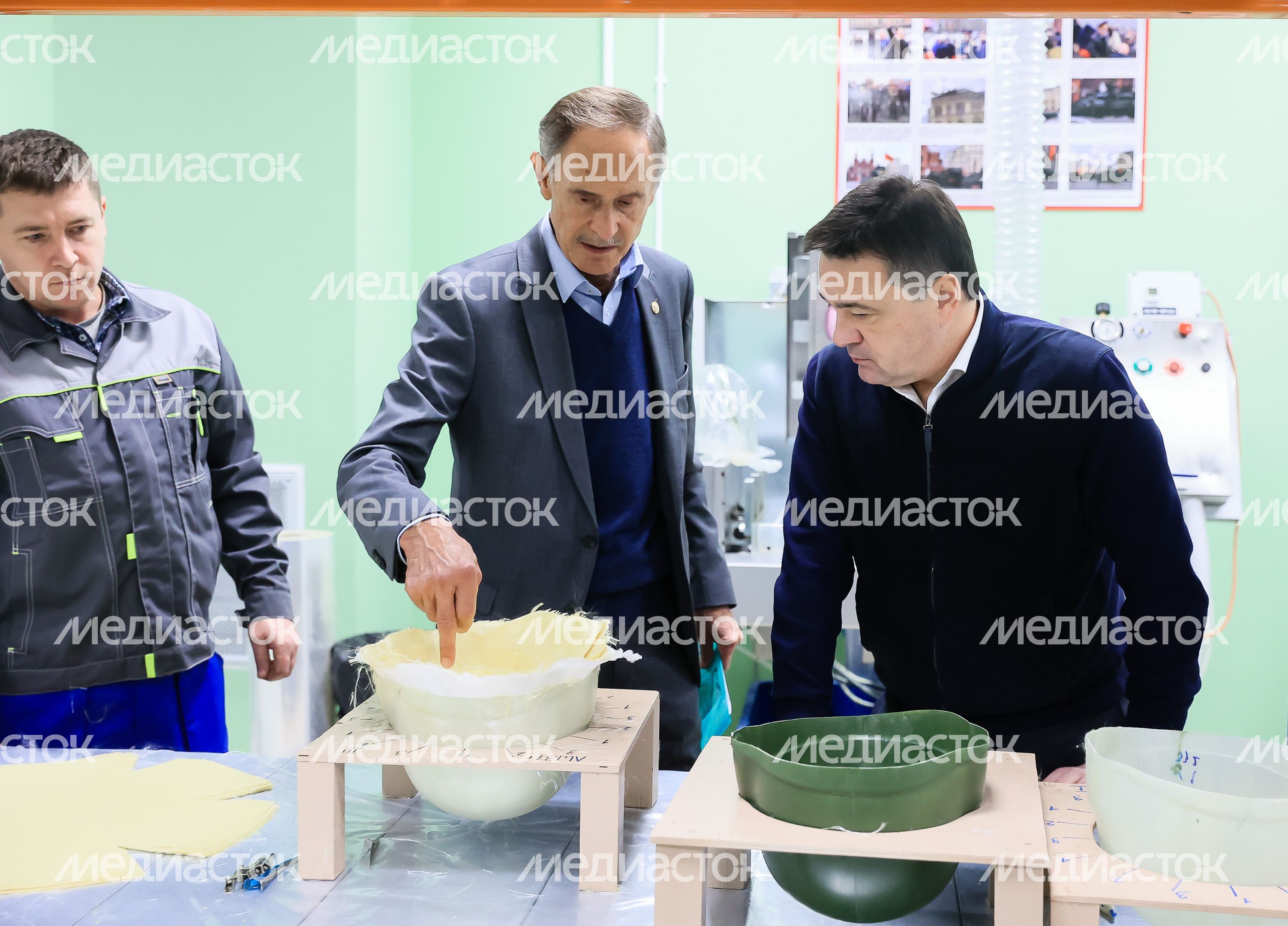 Встреча Губернатора Подмосковья с родственниками мобилизованных, работающими на производстве защитной экипировки для участников СВО
