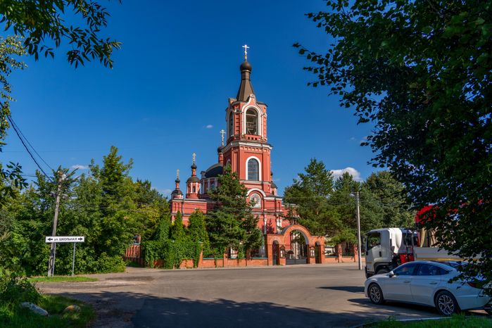 Храм святых мучеников Флора и Лавра в селе Ям округа Домодедово
