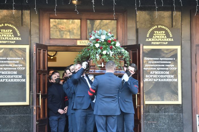 Церемония прощания с Арменом Джигарханяном в Москве