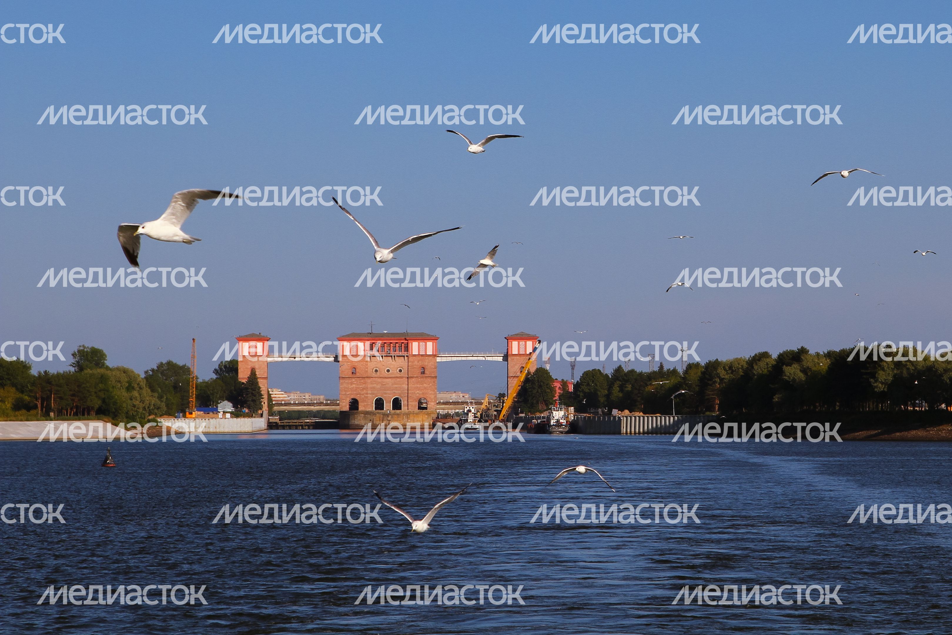 Речной круиз на теплоходе из Москвы в Санкт-Петербург Речной круиз на теплоходе из Москвы в Санкт-Петербург