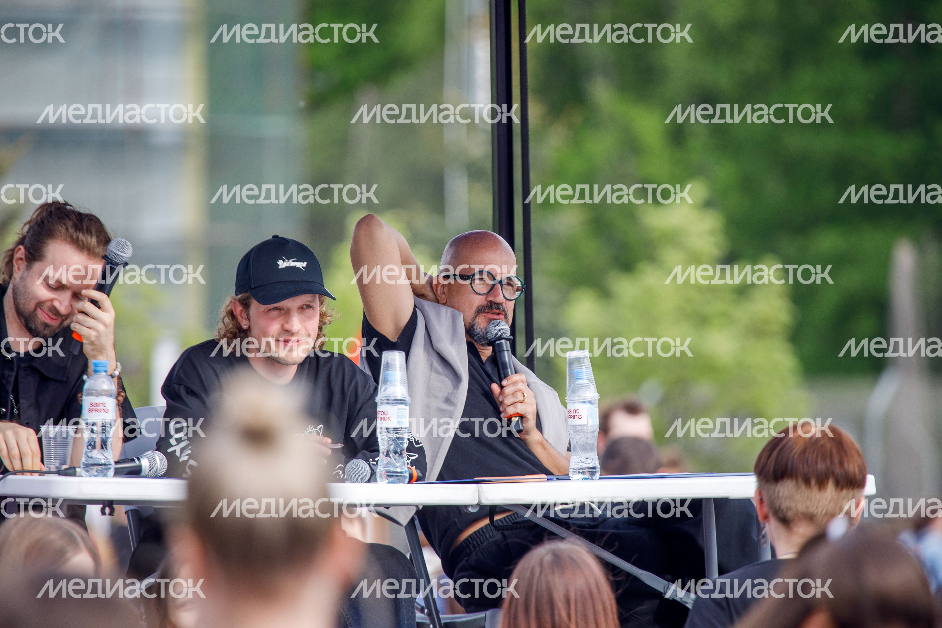 Жюри на открытии фестиваля современного танца «Город танцует в парках» в Королеве Жюри на открытии фестиваля современного танца «Город танцует в парках» в Королеве