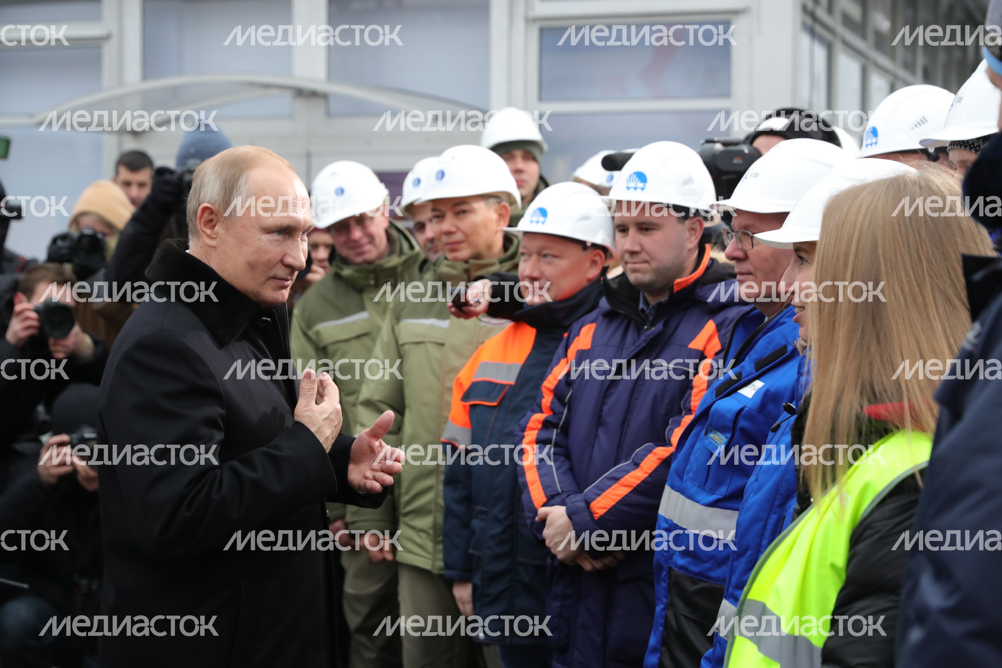 Совещание о влиянии реализации проекта строительства трассы М-11 «Москва - Санкт-Петербург» на социально-экономическое развитие регионов Совещание о влиянии реализации проекта строительства трассы М-11 «Москва - Санкт-Петербург» на социально-экономическое развитие регионов