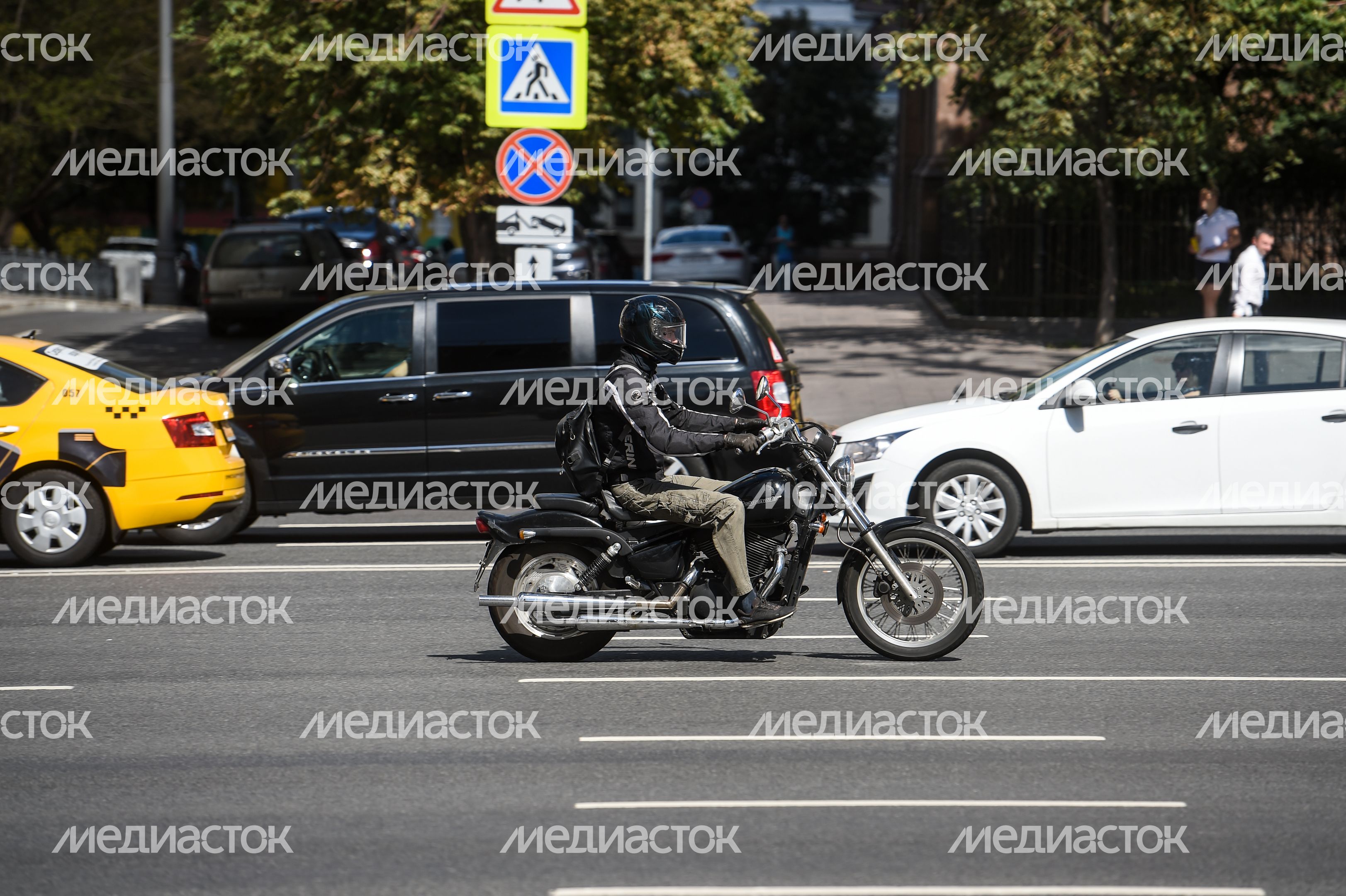 Мотоциклисты на улицах Москвы