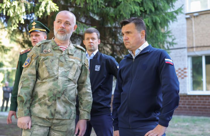 Андрей Воробьев проверил работу пункта отбора на военную службу по контракту в Балашихе